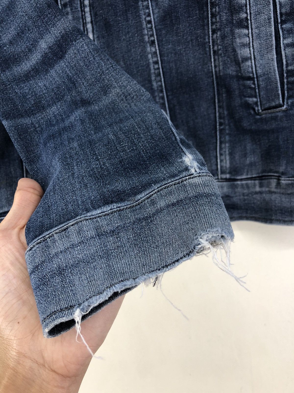Japanese Brand Vintage Burtle Distressed Denim Workwear Jacket Size US L / EU 52-54 / 3 - 17 Thumbnail