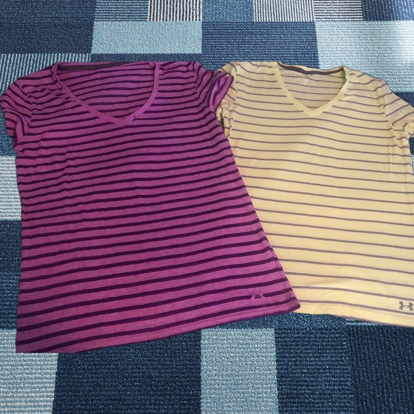Under Armour Under Armour T-Shirt Womens XS HeatGear Striped Short Sleeve V-Neck Size XS / US 0-2 / IT 36-38 - 1 Thumbnail
