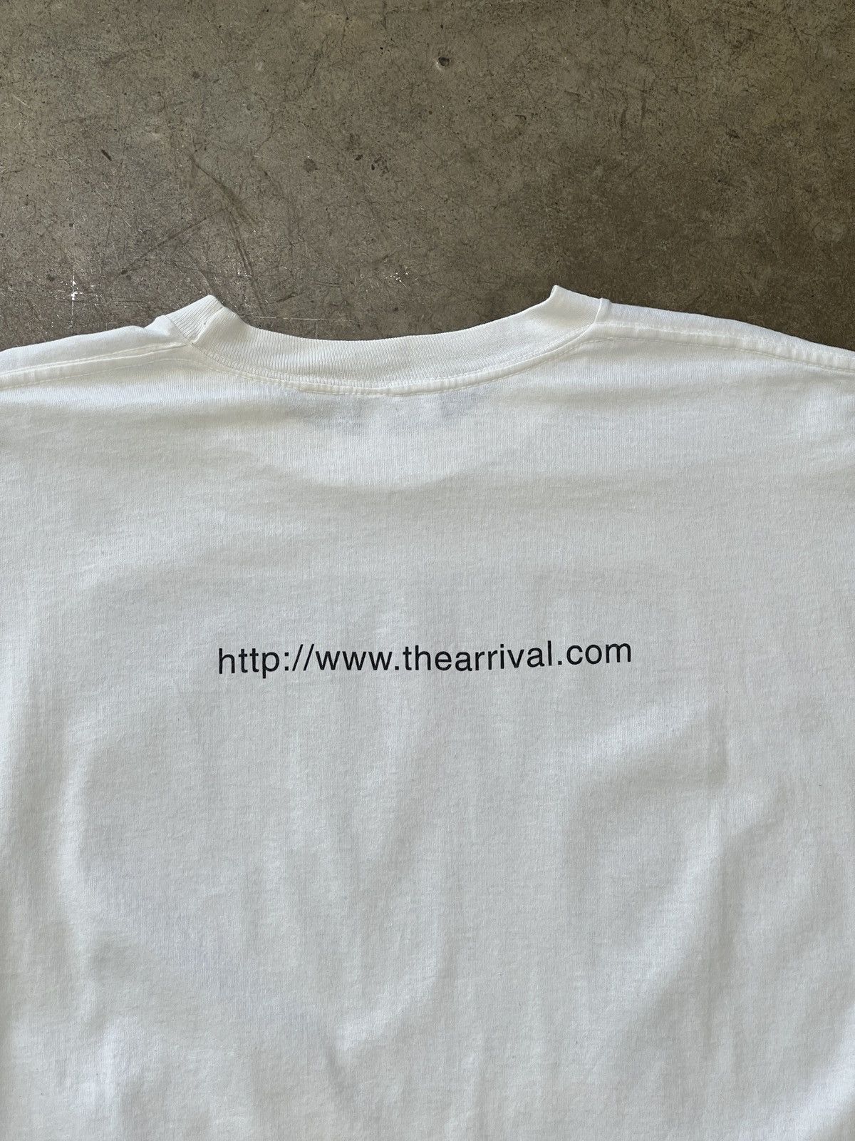 Vintage Vintage 1996 Charlie Sheen The Arrival Sci-fi Alien Tee XL Size US XL / EU 56 / 4 - 5 Thumbnail