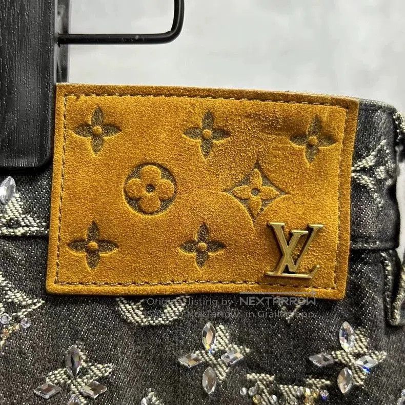 Louis Vuitton louis vuitton's new black and grey diamond. Size US 31 - 4 Thumbnail