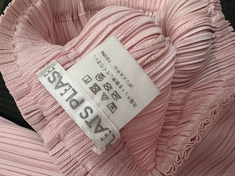 Issey Miyake Issey Miyake size:3 Pink pleated trousers Size 31" - 4 Thumbnail