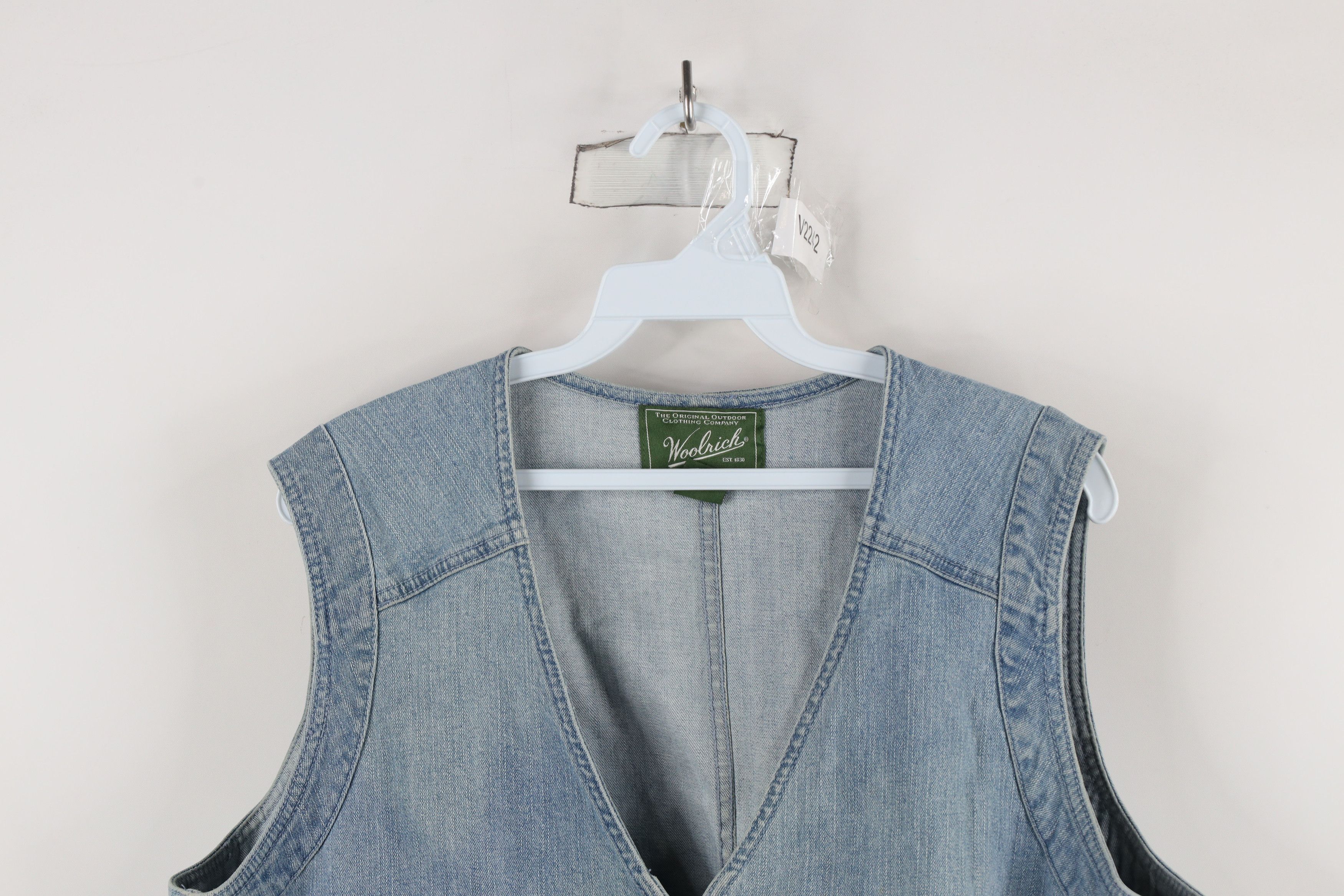 Vintage × Woolrich Woolen Mills Vintage 90s Woolrich Spell Out Denim Jean Vest Jacket Blue Size XL / US 12-14 / IT 48-50 - 2 Thumbnail