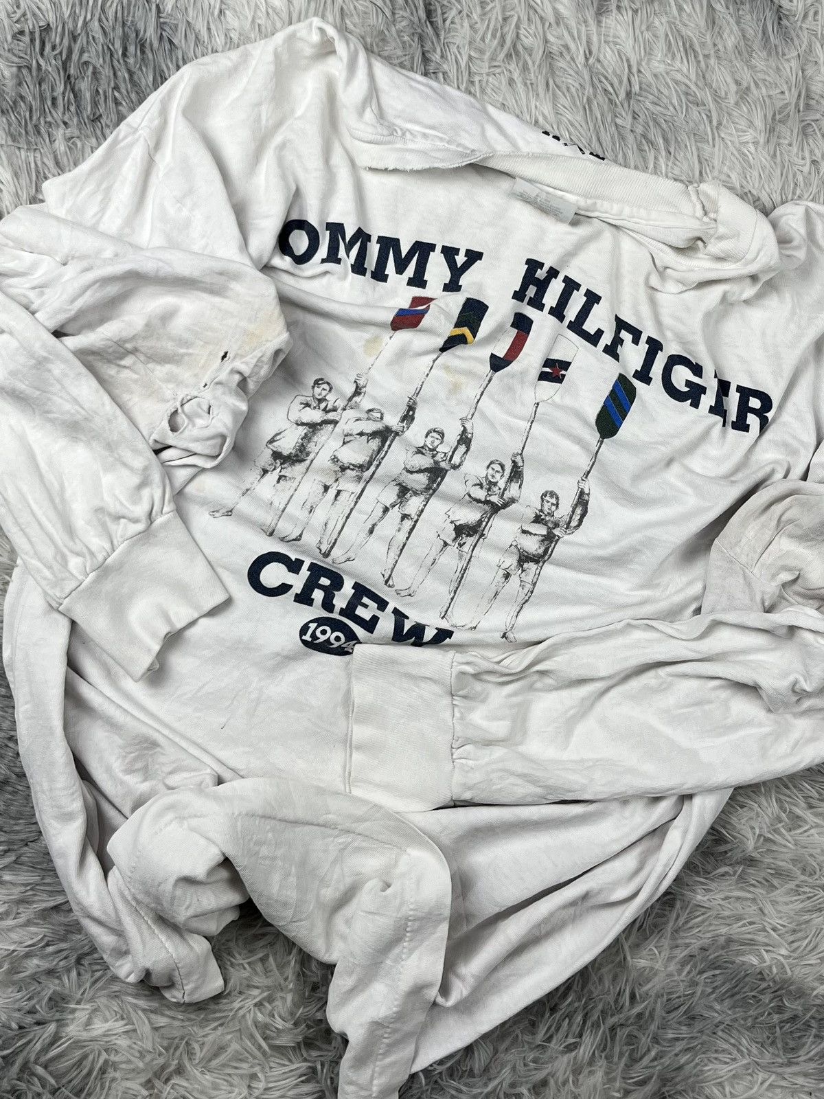Tommy Hilfiger Vintage Tommy Hilfiger Long sleeve T-shirt Size US L / EU 52-54 / 3 - 1 Thumbnail