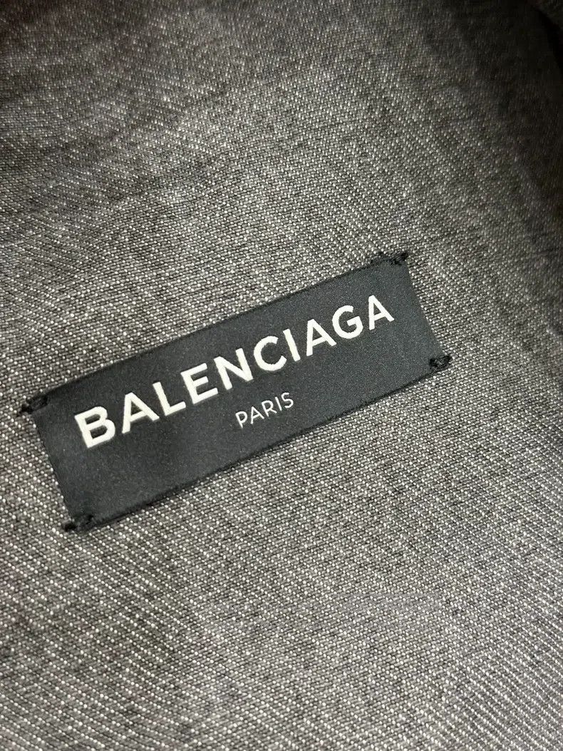 Balenciaga Balenciaga Washed Distressed Denim Jacket Size US M / EU 48-50 / 2 - 5 Thumbnail