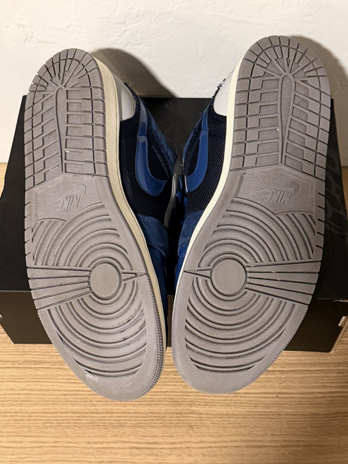 Jordan Brand Nike Air Jordan 1 Low SE Craft Inside Out Obsidian Size 12 Size US 12 / EU 45 - 7 Thumbnail