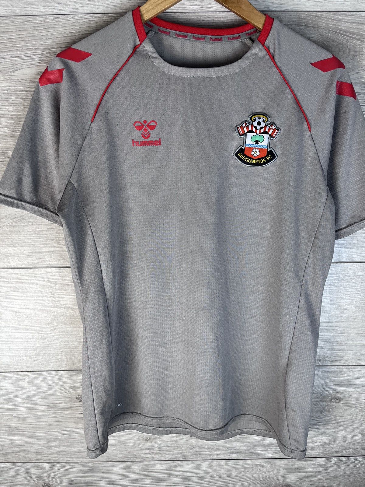 Hummel Men's football T-Shirt Hummel Southampton FC size M Size US M / EU 48-50 / 2 - 4 Thumbnail