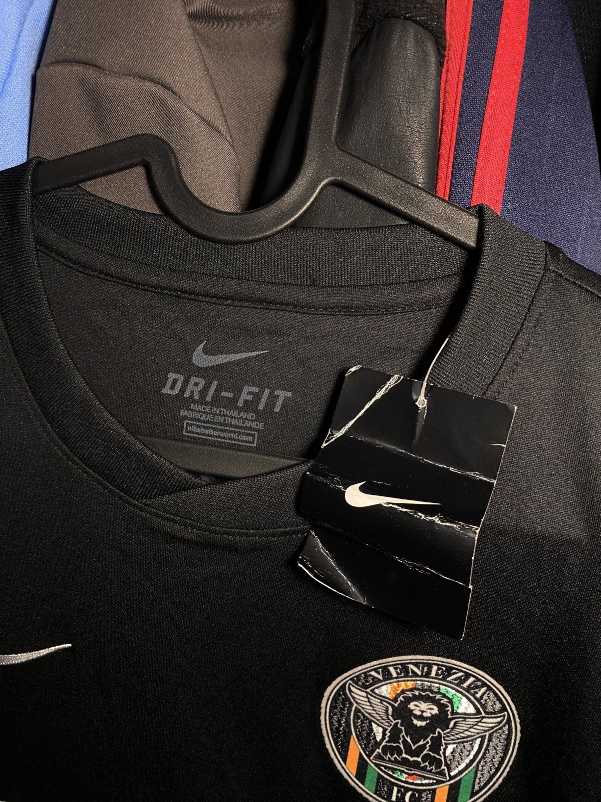 Nike Nike Venezia FC 2016-17 Home Soccer Jersey T-shirt M BNWT Size US M / EU 48-50 / 2 - 14 Thumbnail