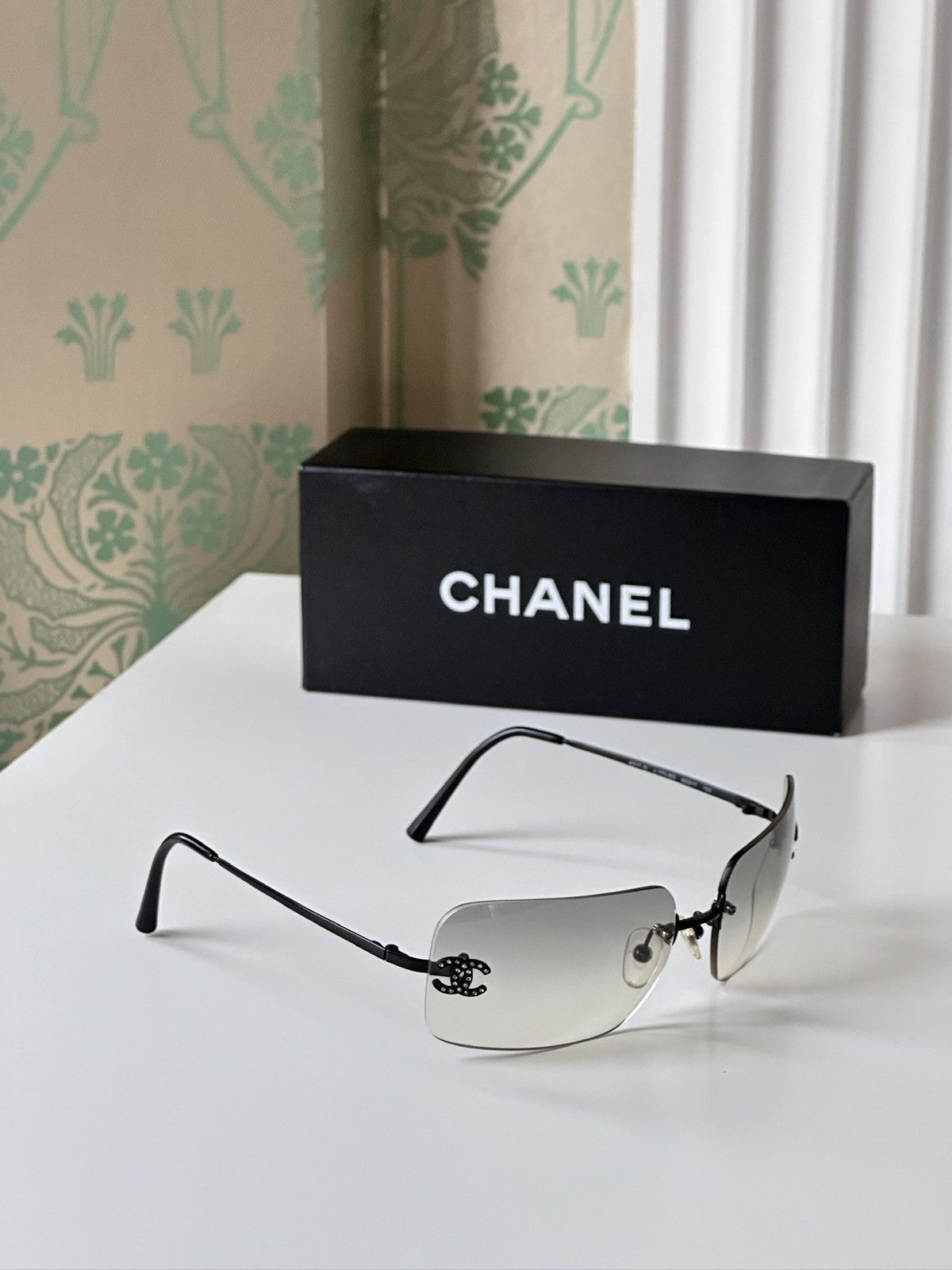 Chanel CHANEL Rhinestone Swarovski Black Tinted Sunglasses 4017-D Size ONE SIZE - 10 Thumbnail