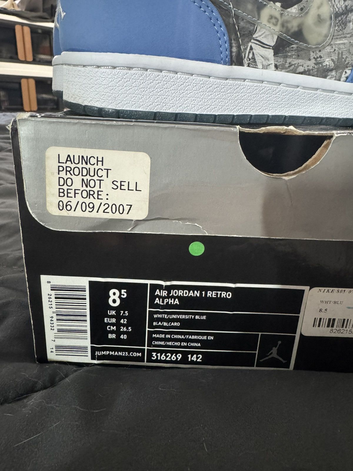 Jordan Brand Air Jordan 1 Retro Alpha ‘White University Blue’ (UNC) 2007 Size US 8.5 / EU 41-42 - 11 Thumbnail