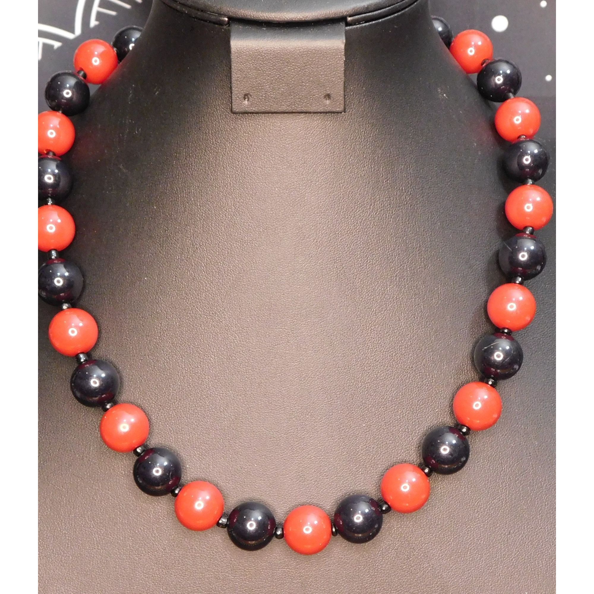 Other Retro Chunky Black And Red Beaded Necklace Size ONE SIZE - 3 Thumbnail