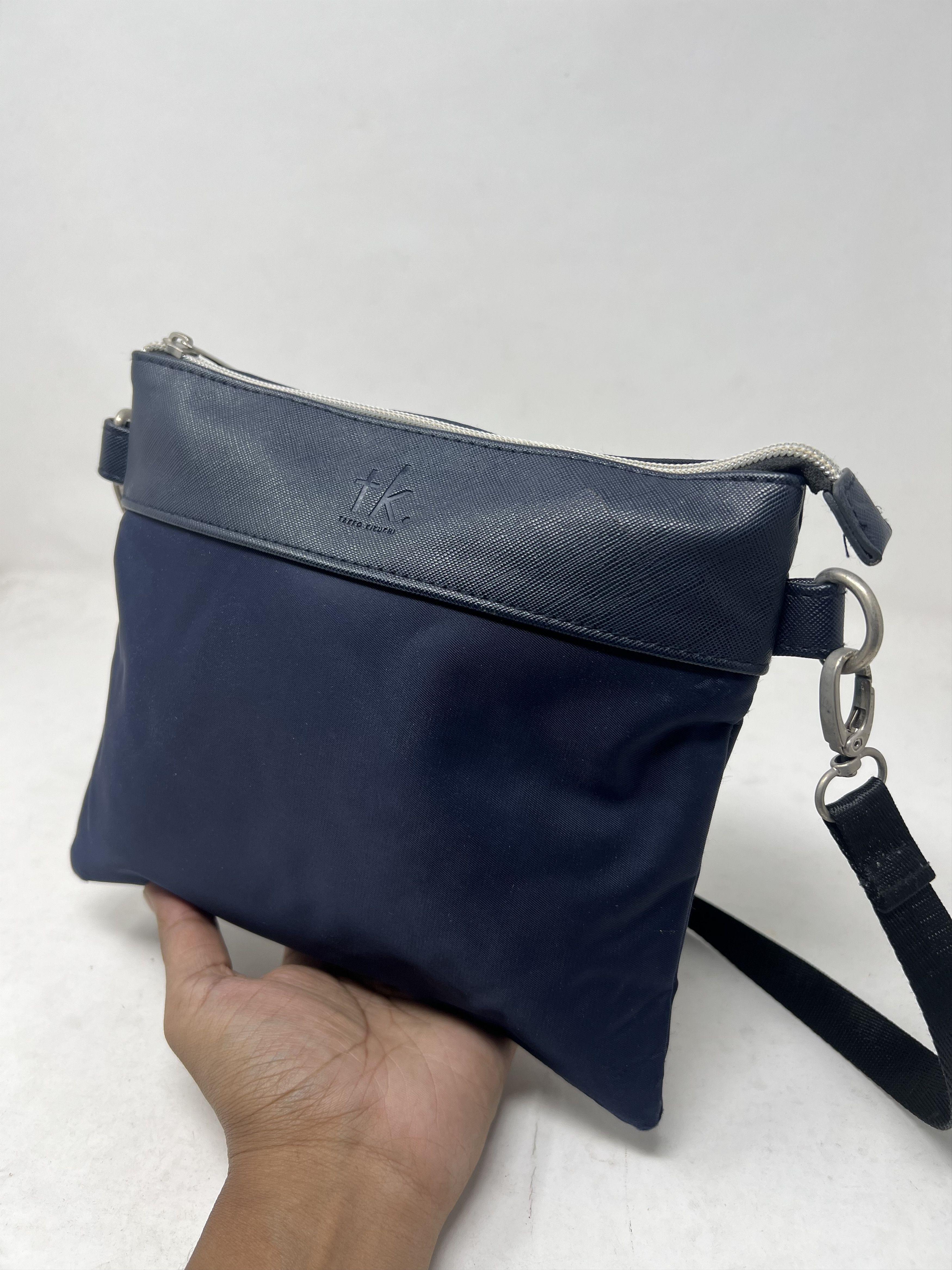Takeo Kikuchi Takeo Kikuchi Crossbody Sling Bag Size ONE SIZE - 2 Thumbnail