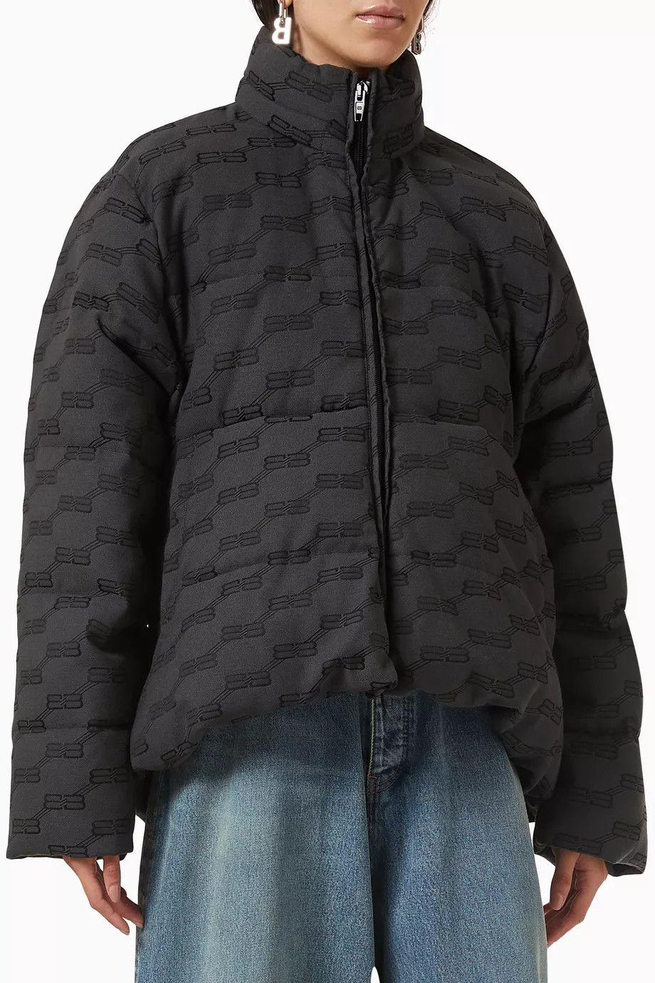 Balenciaga o1mt1gz0924 BB Monogram C-Shape Puffer in Black Size XS / US 0-2 / IT 36-38 - 2 Thumbnail