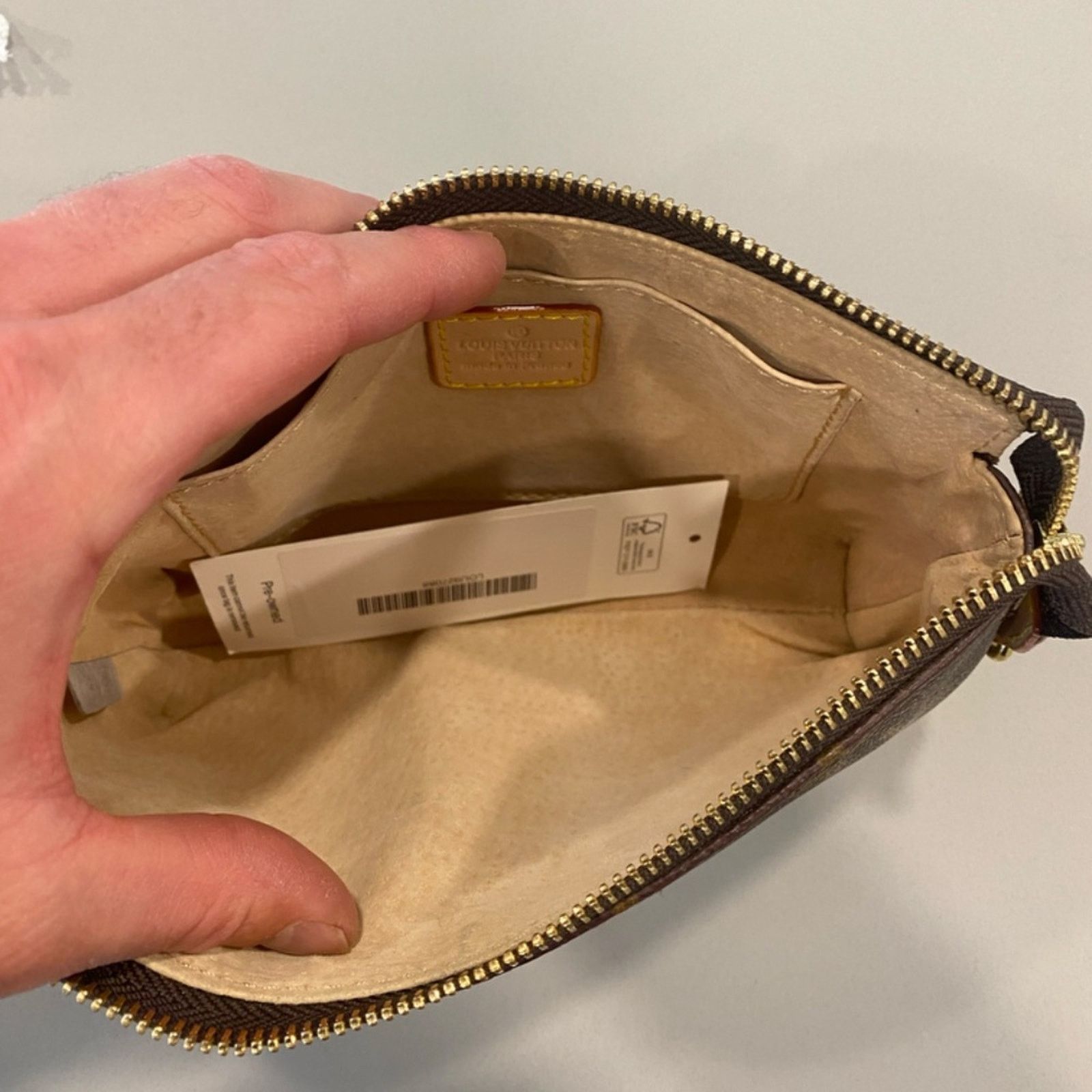 Louis Vuitton Louis Vuitton Monogram Pochette Pouch - The RealReal Size ONE SIZE - 7 Thumbnail