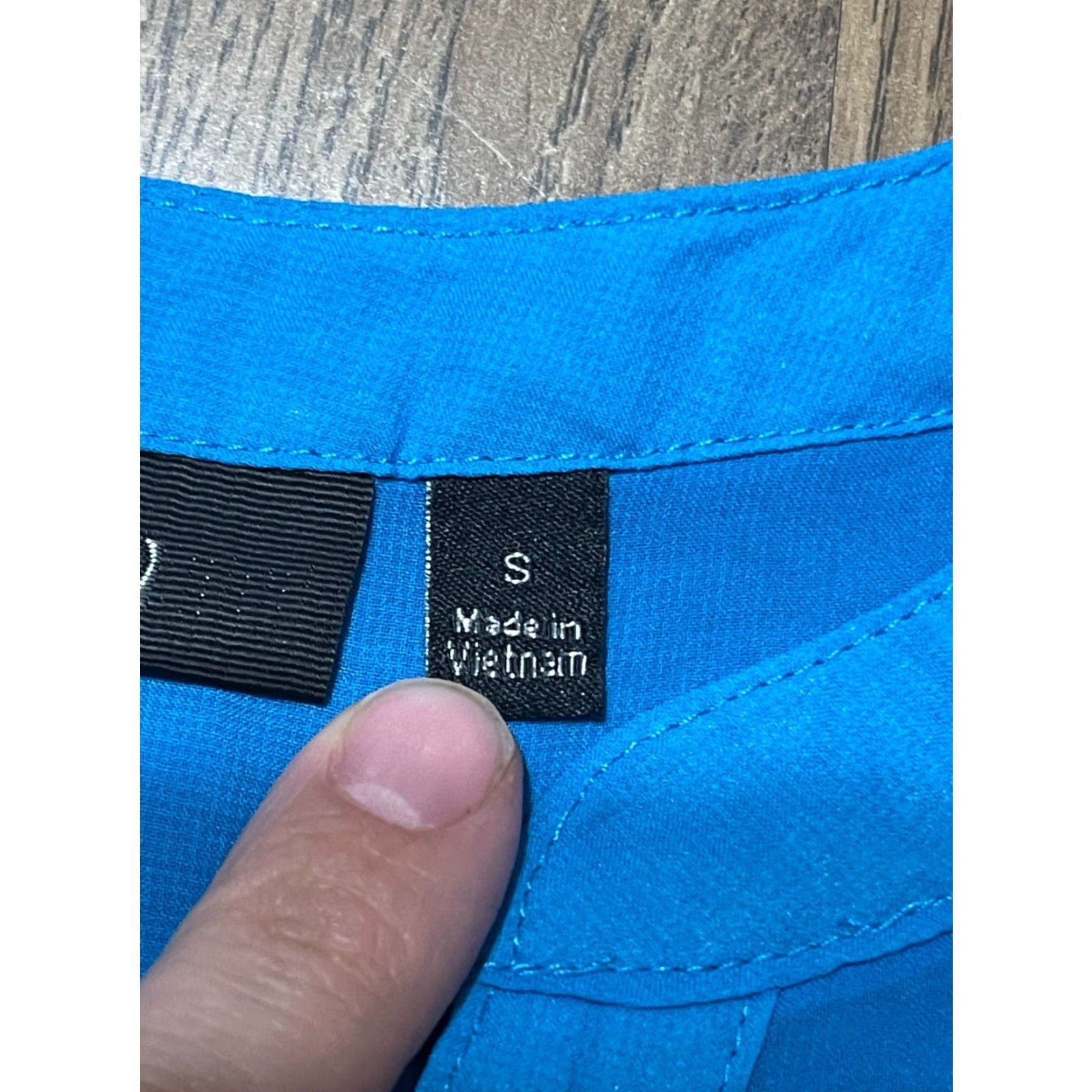 Apt. 9 Apt.9 Shirt Women's Small Blue Sleeveless V-Neck T-Shirt Pullover Casual Modern Basic Regular Fit Womens Small Blue Sleeveless V-Neck Shirt Size S / US 4 / IT 40 - 6 Thumbnail