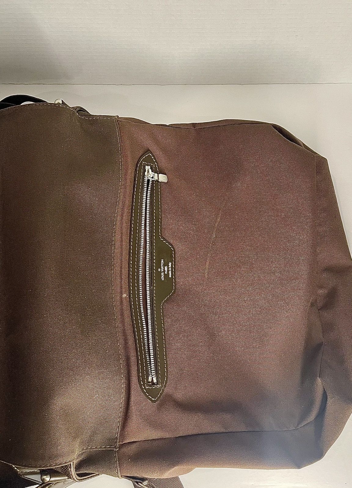 Louis Vuitton Louis Vuitton Brown Taiga Crossbody Bag Size ONE SIZE - 15 Thumbnail