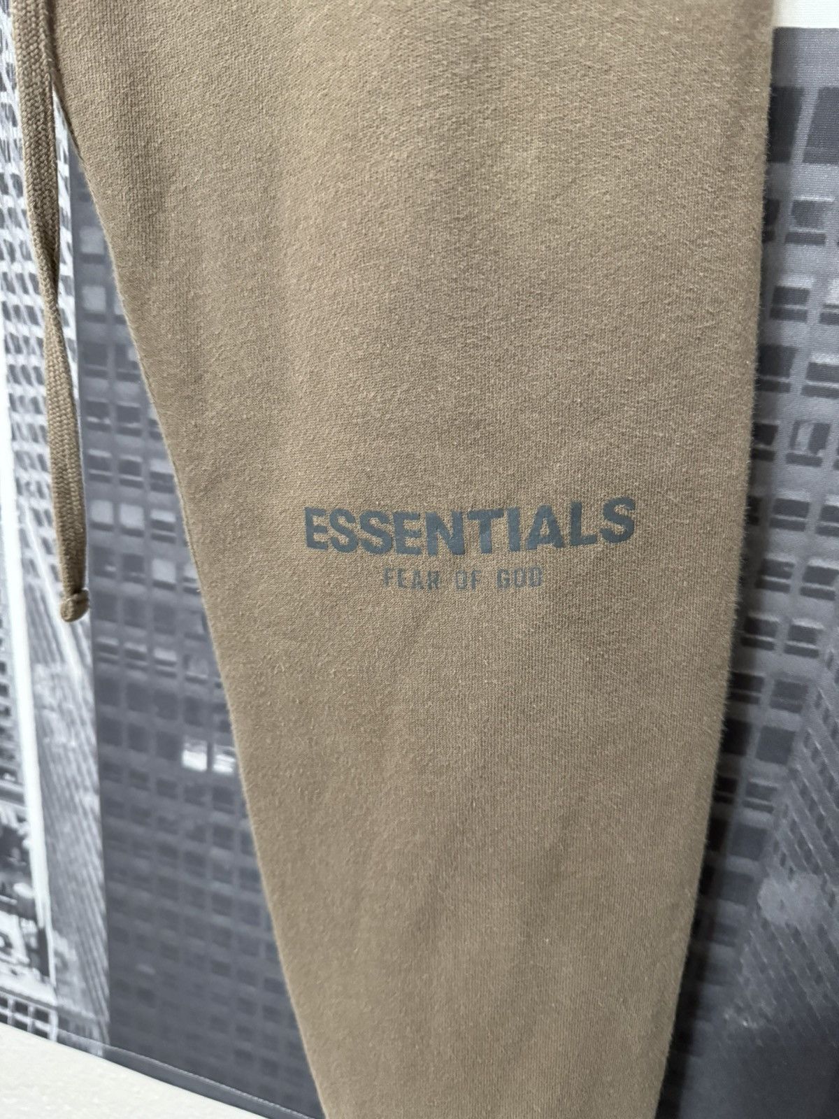 Fear of God 💥Fear of God Essentials Harvest Sweatpants SZ Medium Size US 32 / EU 48 - 4 Thumbnail