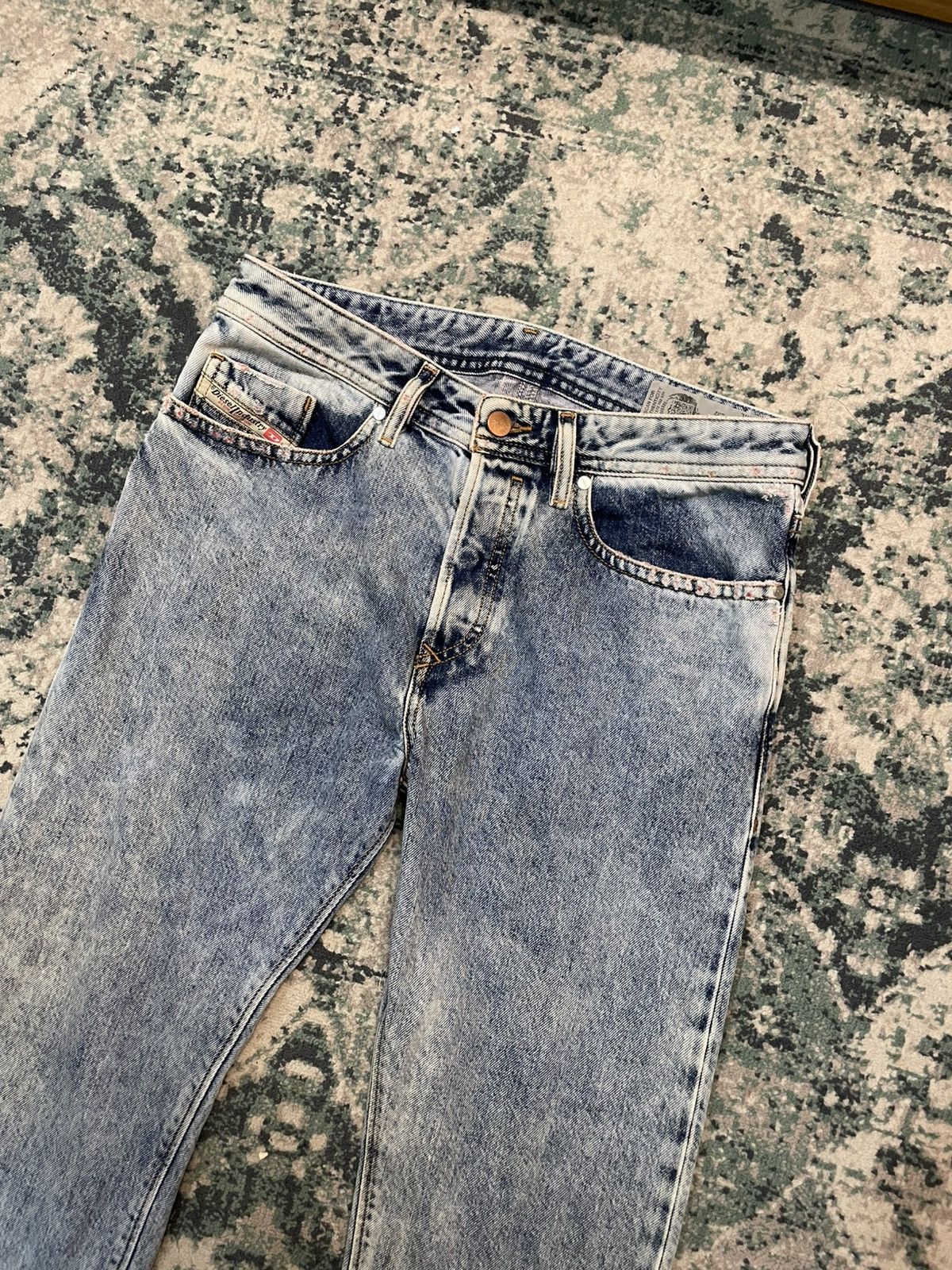 Diesel Diesel Made in Italy Faded Blue Wash Regular Slim Jeans Size US 29 - 4 Thumbnail
