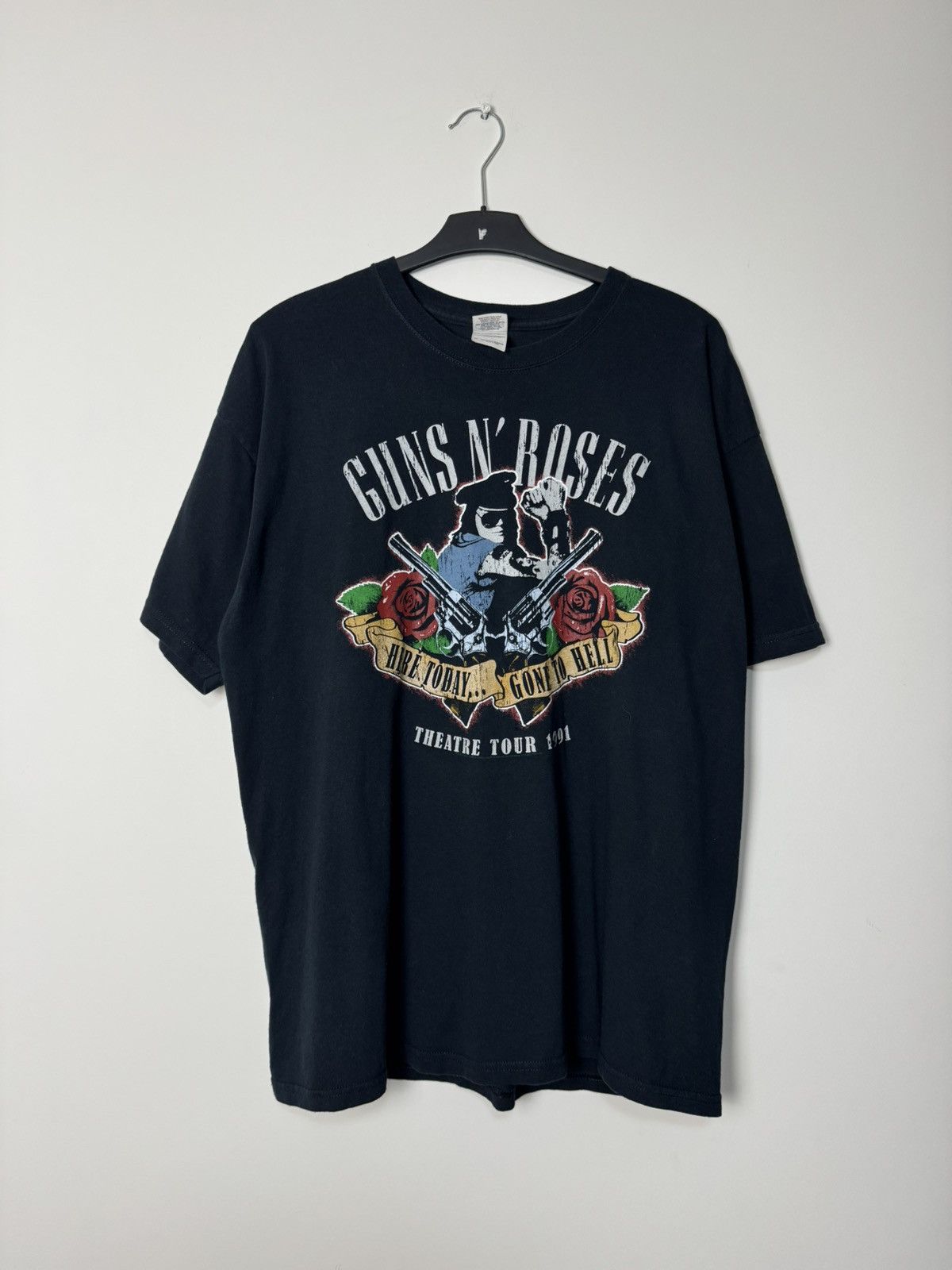 Band Tees × Guns N' Roses × Vintage Vintage Guns Roses 00s band tee “theatre tour” Size US XL / EU 56 / 4 - 1 Thumbnail