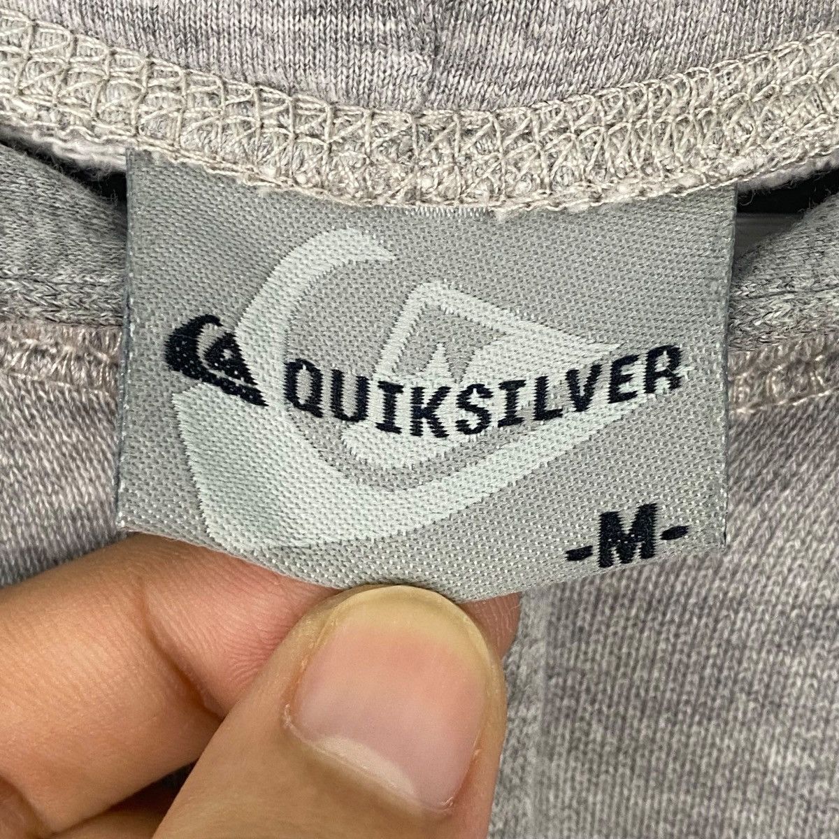 Vintage Vintage Quiksilver Sweatshirt Crewneck Gray Big Logo Size M Size US M / EU 48-50 / 2 - 8 Thumbnail