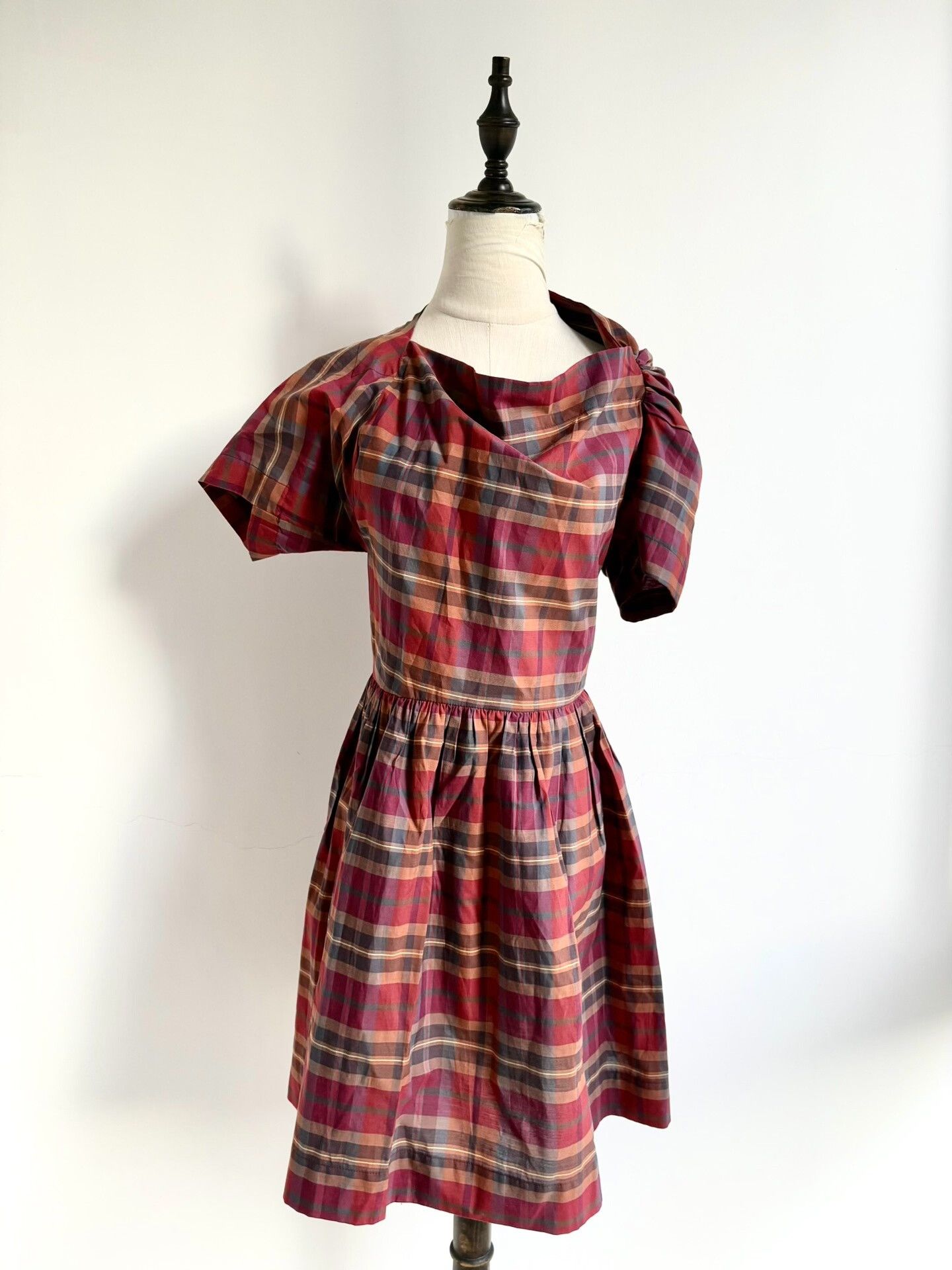 Vivienne Westwood Vivienne Westwood Vintage Red Plaid Dress Size M / US 6-8 / IT 42-44 - 1 Thumbnail