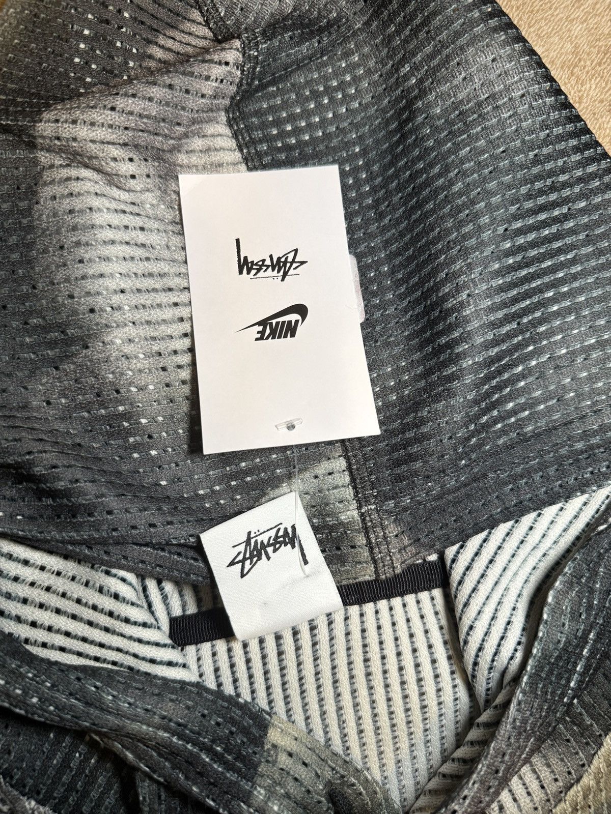 Nike × Stussy 🔥 Nike x Stüssy Mesh Hoodie (Black/Grey) – Size M 🔥 Size US M / EU 48-50 / 2 - 5 Thumbnail