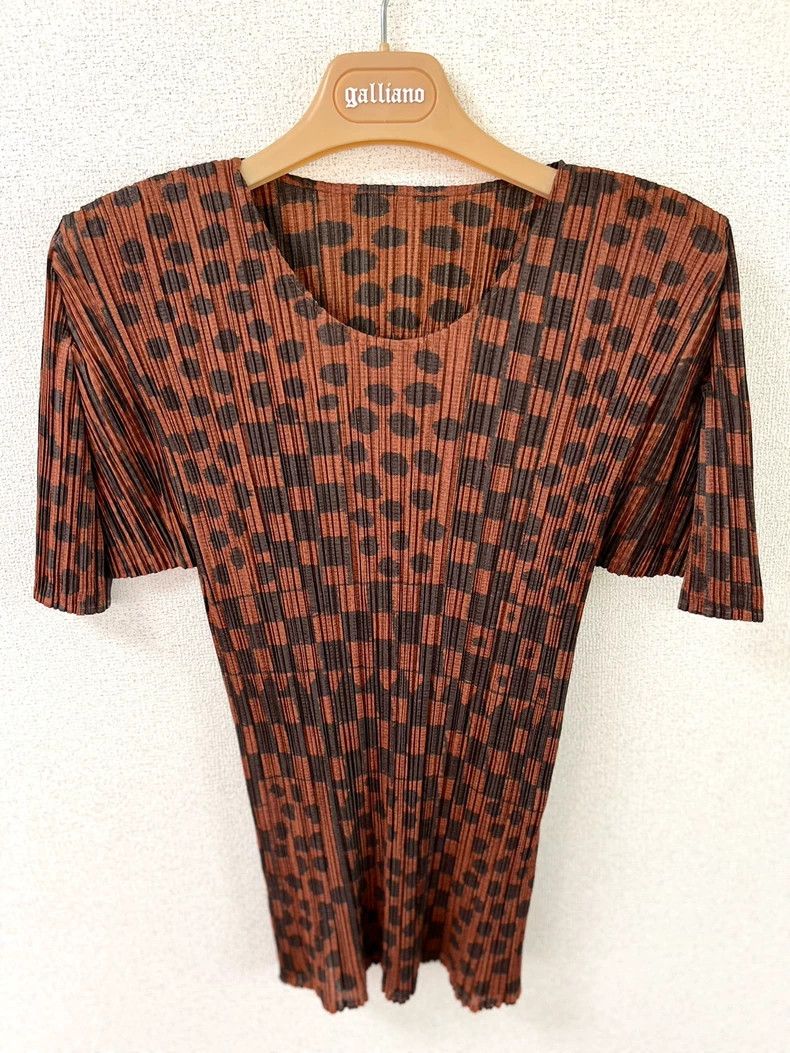Issey Miyake size:3 A brown Yuriko Takagi top