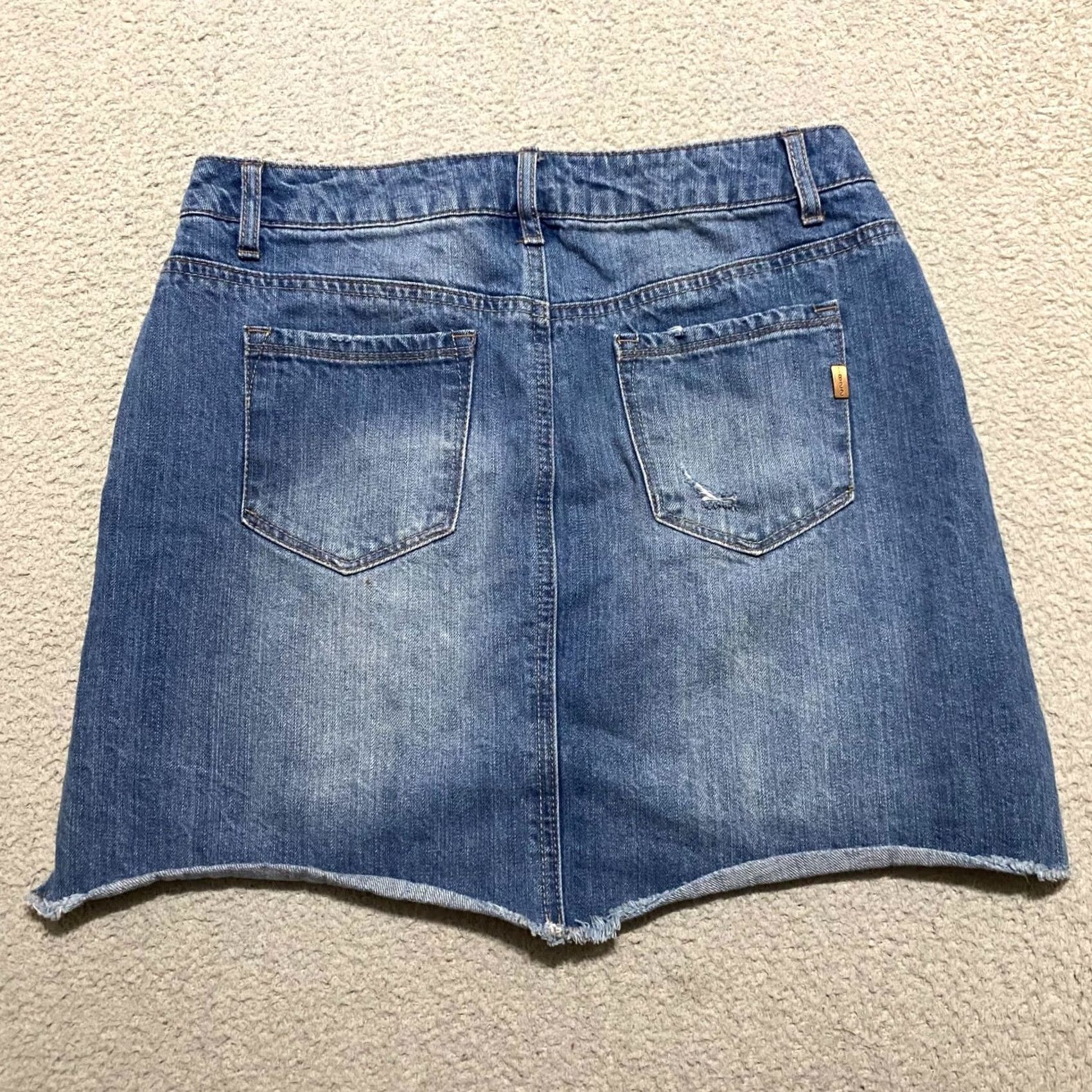 Vintage 1822 Denim Skirt Womens 6 Denim Blue Distressed Mini Short Button Pockets Casual Fall Spring Summer Size 28" / US 6 / IT 42 - 2 Thumbnail