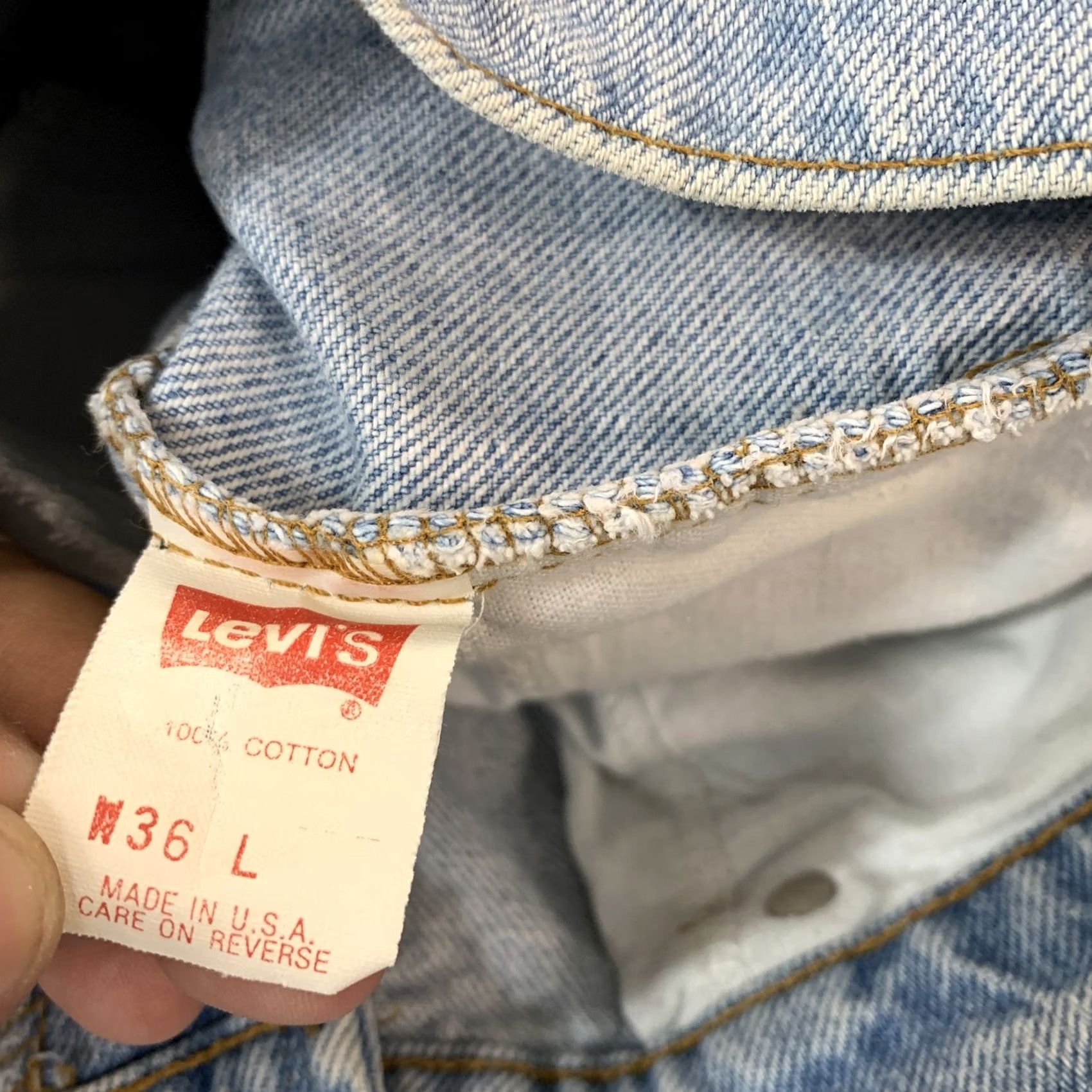 Levi's VINTAGE Levi's Denim Shorts Mens 34x9 Light Wash 90s Orange Tab 5-Pocket Dictionary Size US 34 / EU 50 - 3 Thumbnail