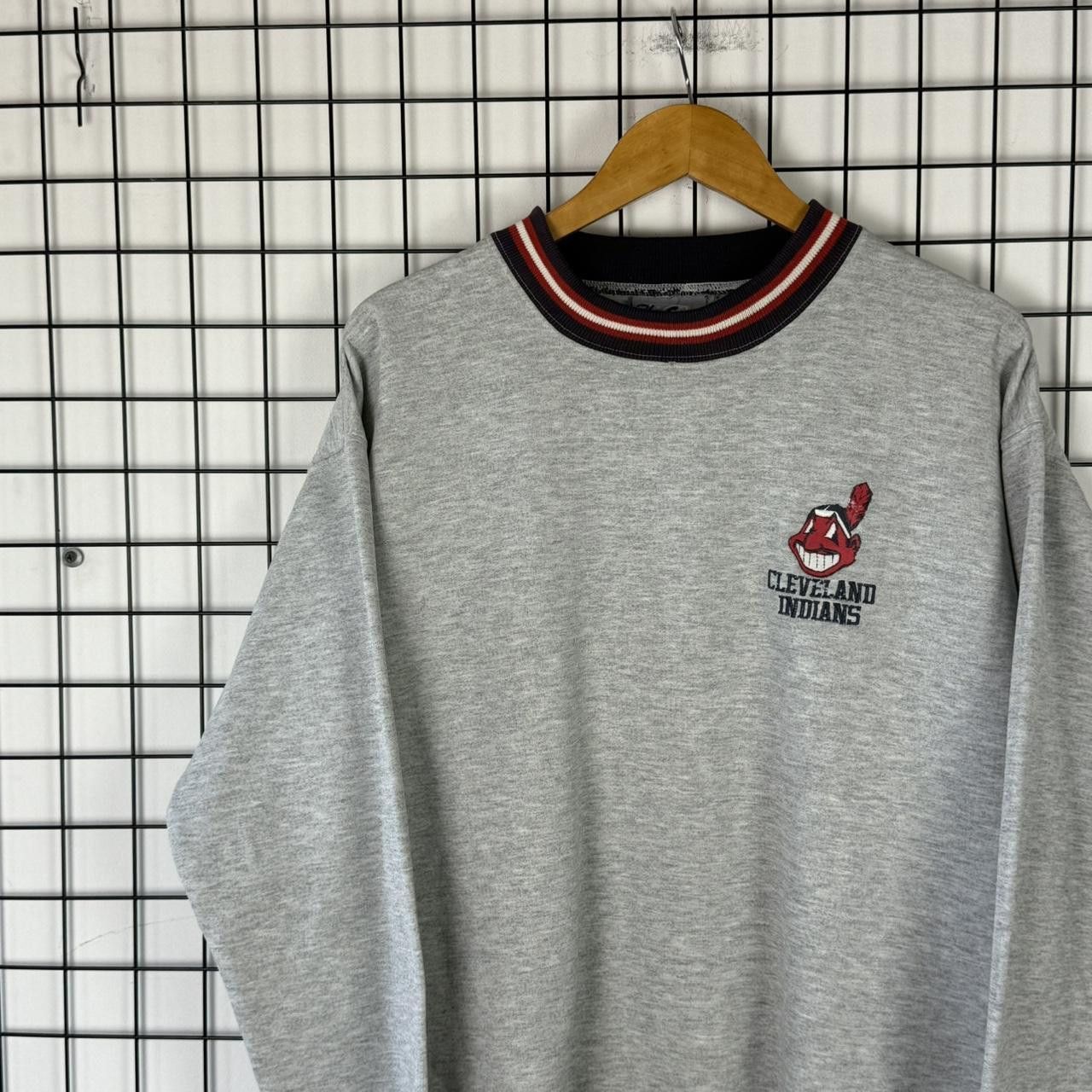 Vintage Clevaland Indians Sweatshirt Vintage Grey Embroidered Size US L / EU 52-54 / 3 - 3 Thumbnail