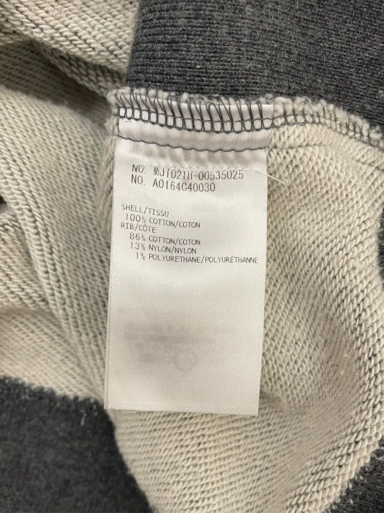 Thom Browne Thom browne Gray four-striped round-neck sweatshirt 2504-Ne Size US S / EU 44-46 / 1 - 7 Thumbnail