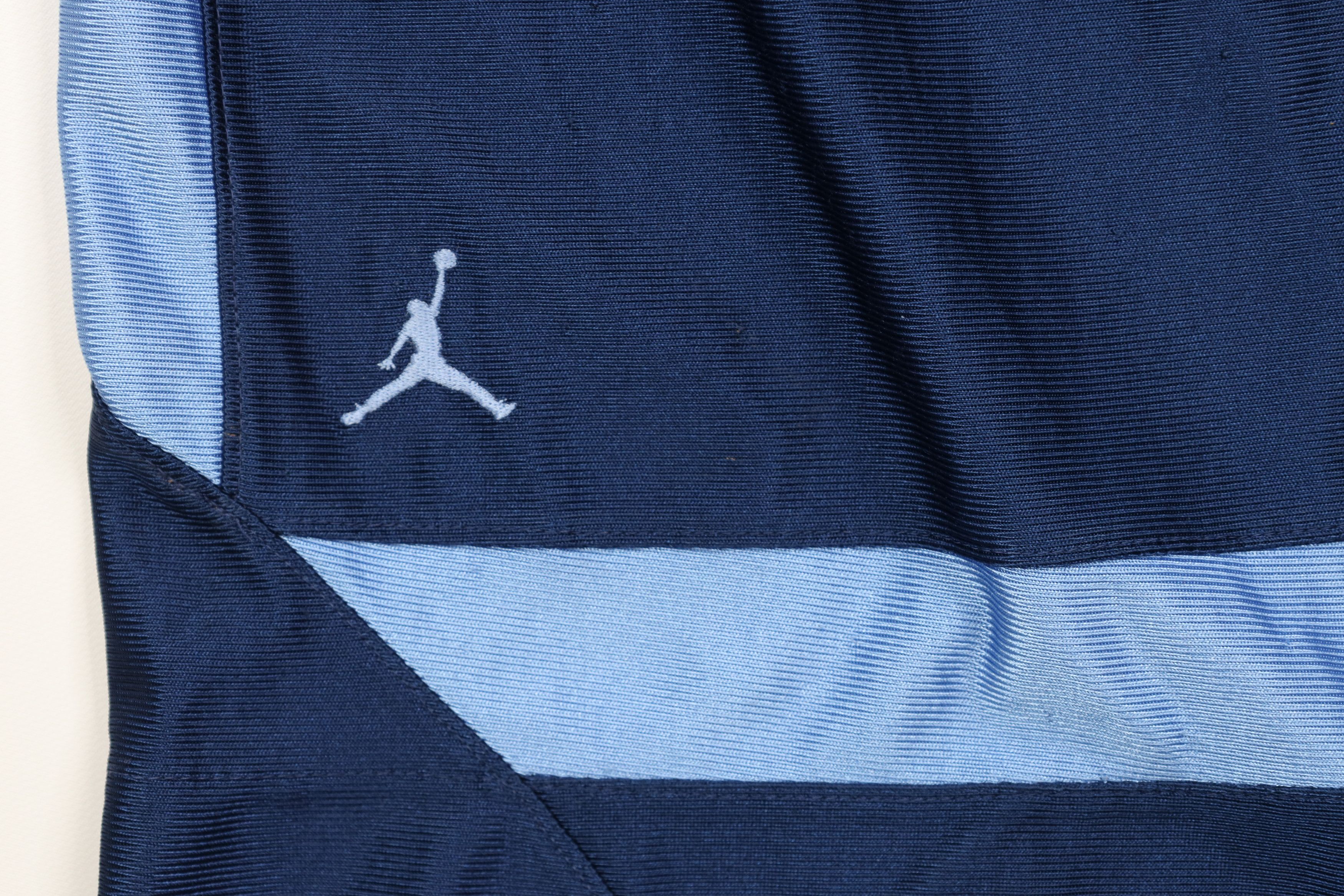 Nike × Vintage Vintage Nike Air Jordan of North Carolina Basketball Shorts Size US 36 / EU 52 - 5 Thumbnail