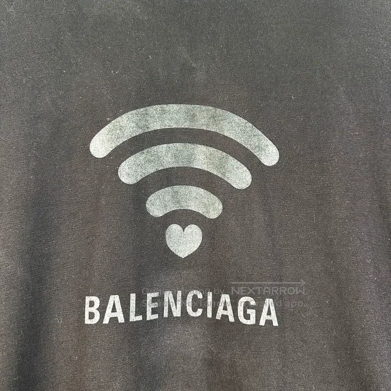 Balenciaga Balenciaga Black Wifi Letter Logo Printed Short Sleeve T-S Size US S / EU 44-46 / 1 - 5 Thumbnail