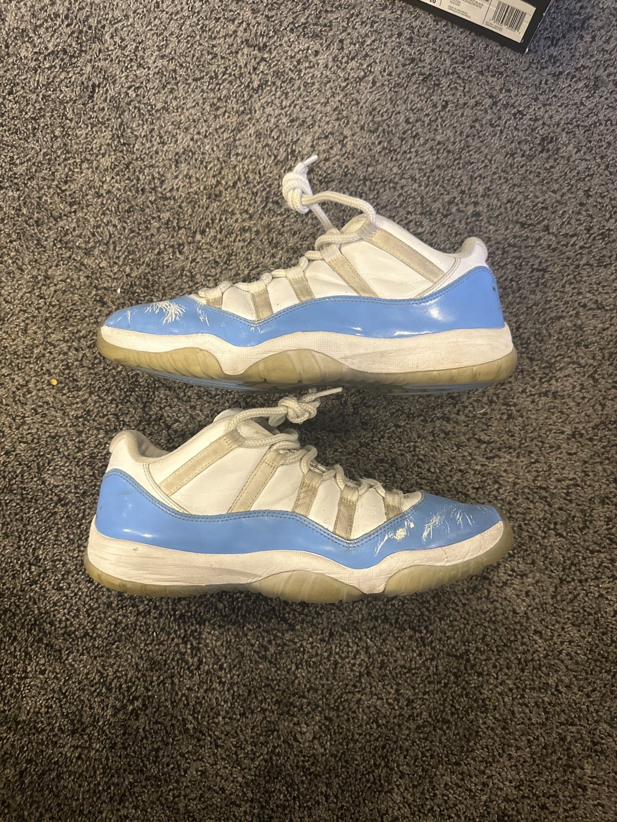 Jordan Brand Jordan 11 Low "UNC" Size US 11 / EU 44 - 6 Thumbnail