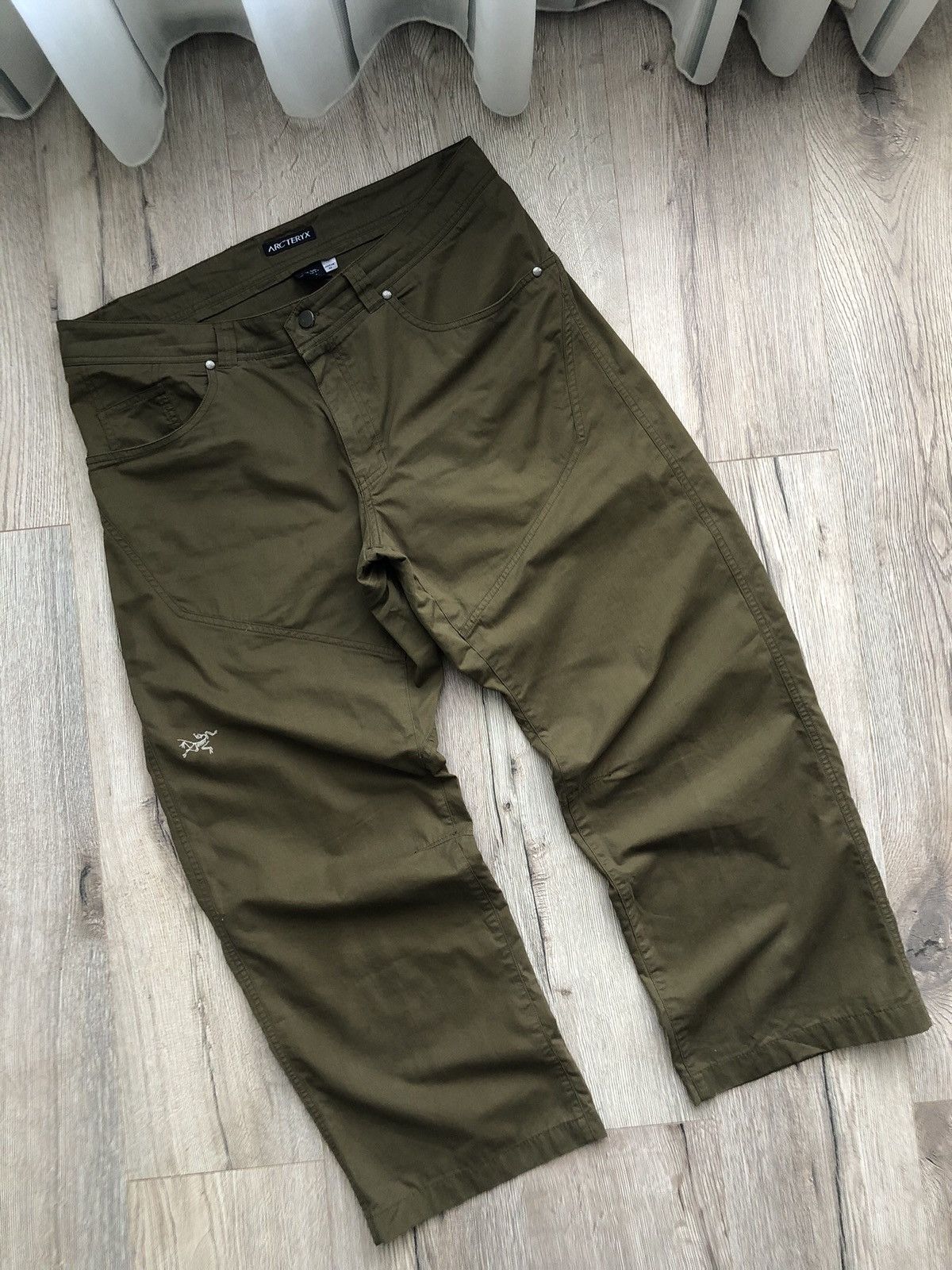 image of Arcteryx x Outdoor Life Arc’Teryx Gorpcore Style Cargo Khaki Pants Vintage, Men's (Size 36)