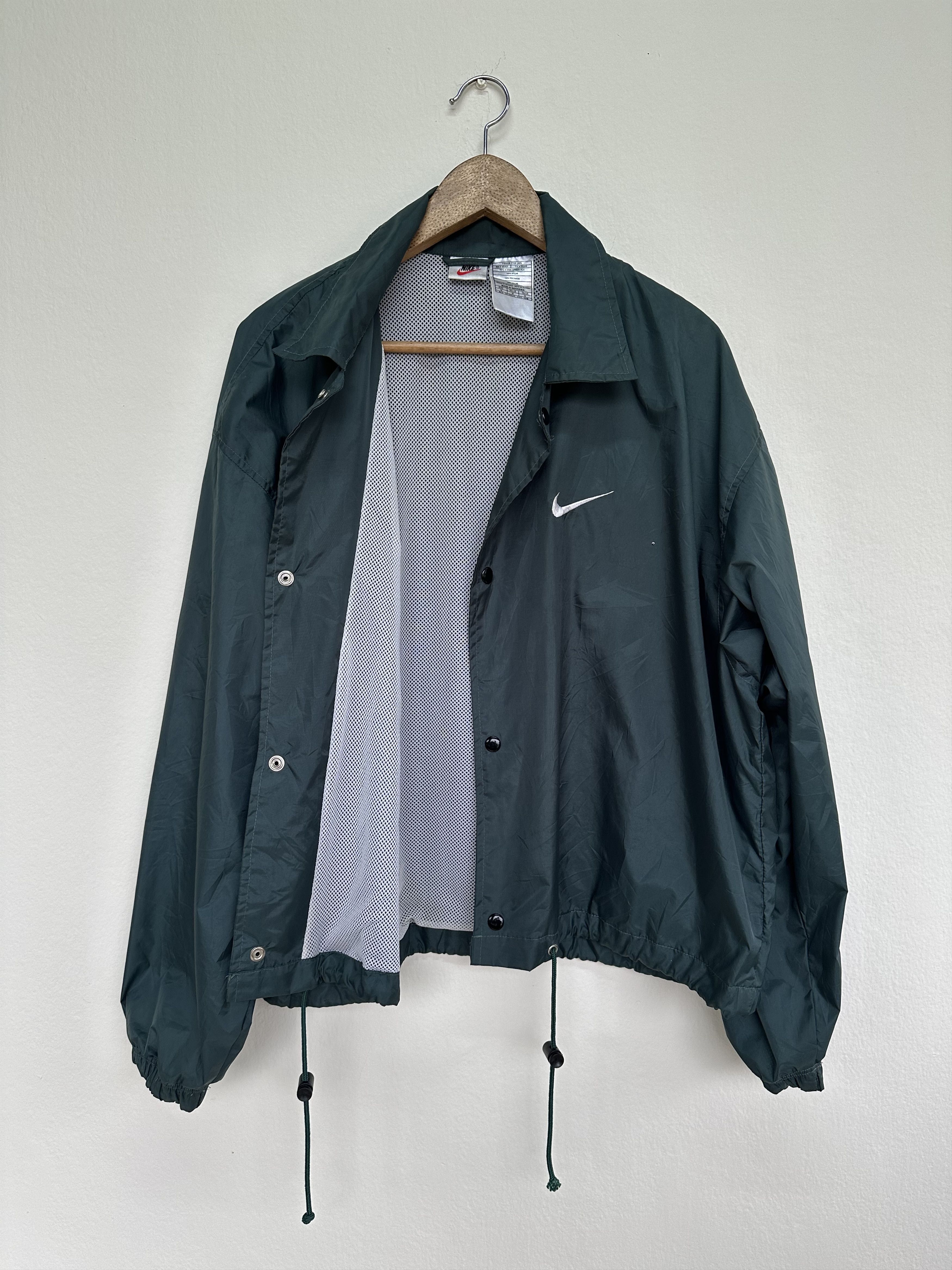 Nike Vintage 90s Nike Windbreaker SpellOut Light Jacket Size US L / EU 52-54 / 3 - 2 Thumbnail
