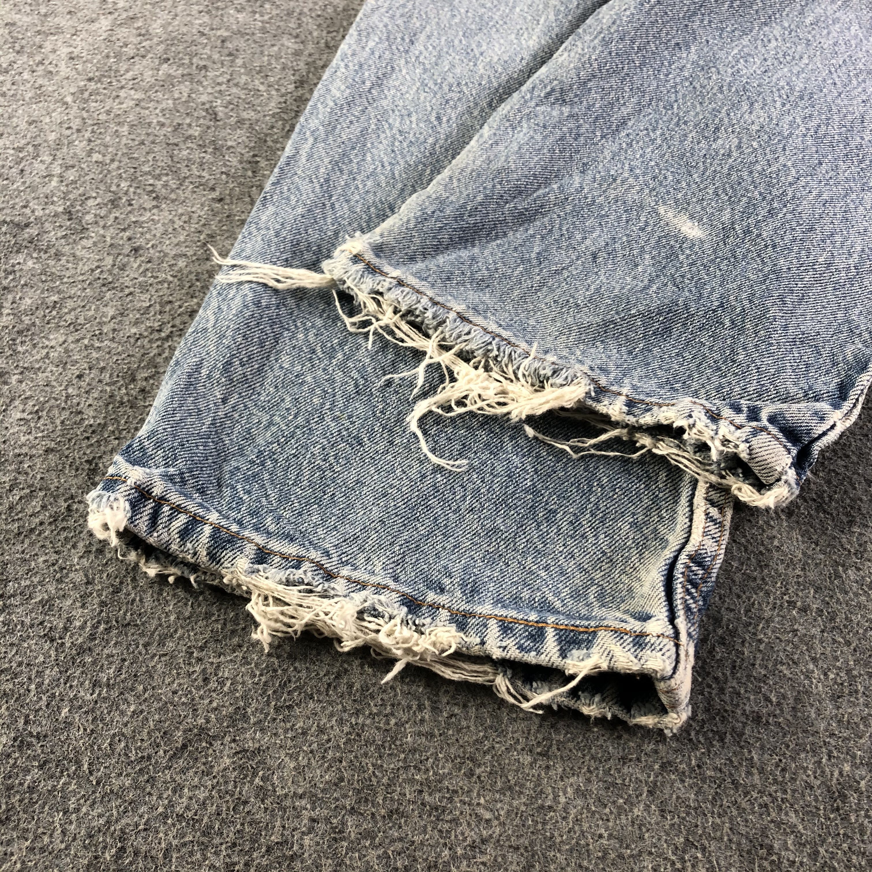 Levi's Vintage Blue Wash Levis 550 Jeans-J3022 Size US 35 - 6 Thumbnail