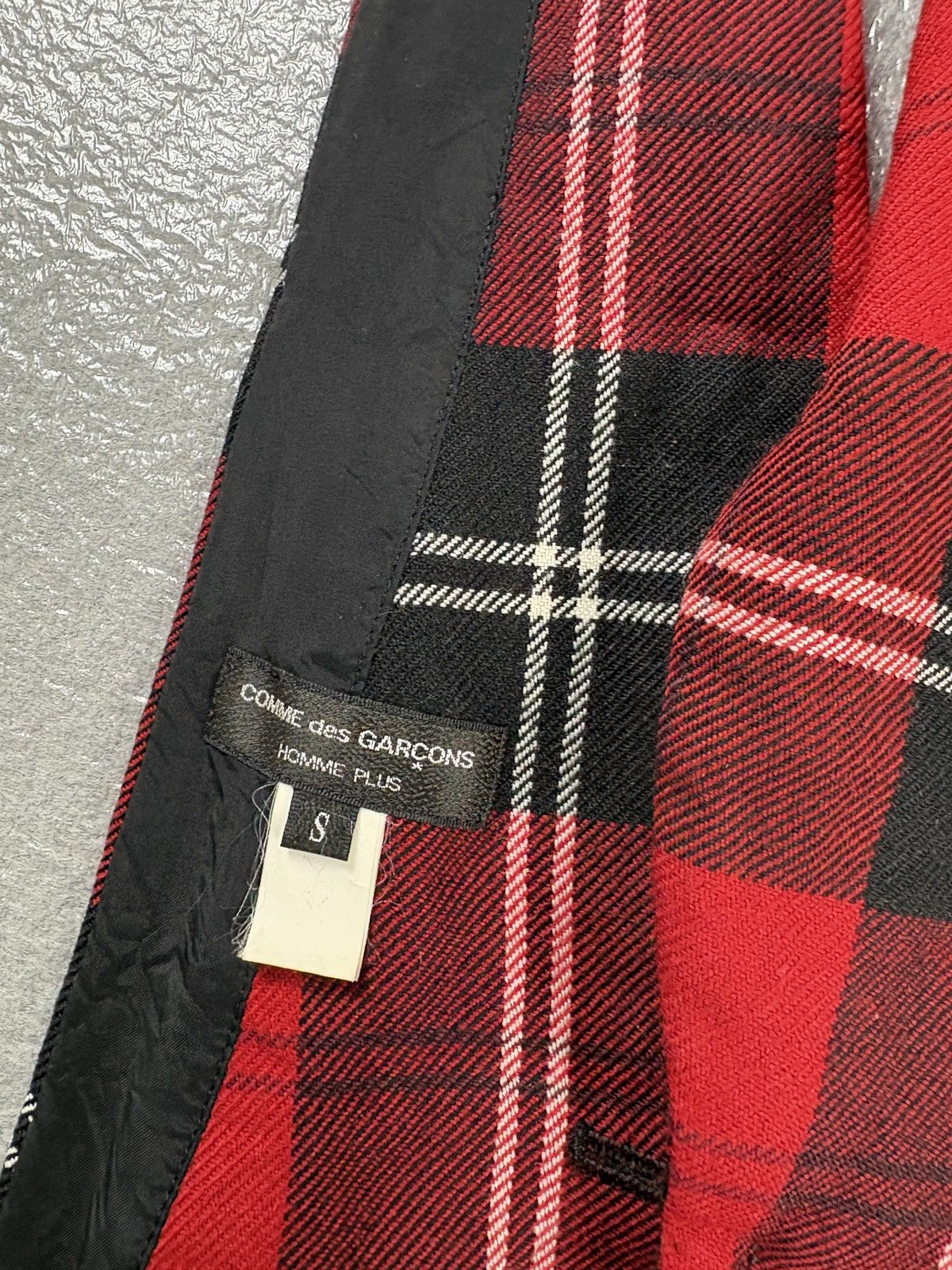 Comme des Garcons Homme Plus AW11 Comme des Garcons Homme Plus Vest Red Tartan Size 46R - 5 Thumbnail