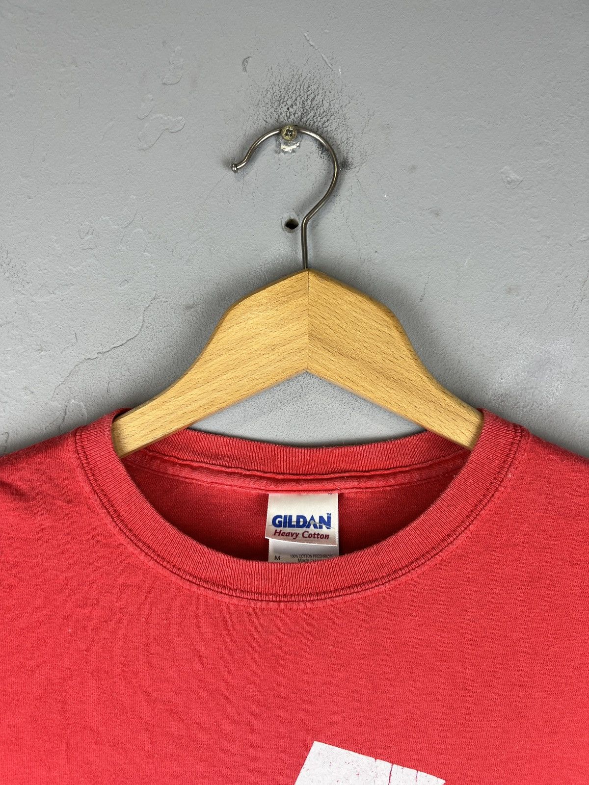 Band Tees × Vintage Vintage 00s Foo Fighters Red band big logo tshirt Size US M / EU 48-50 / 2 - 4 Thumbnail