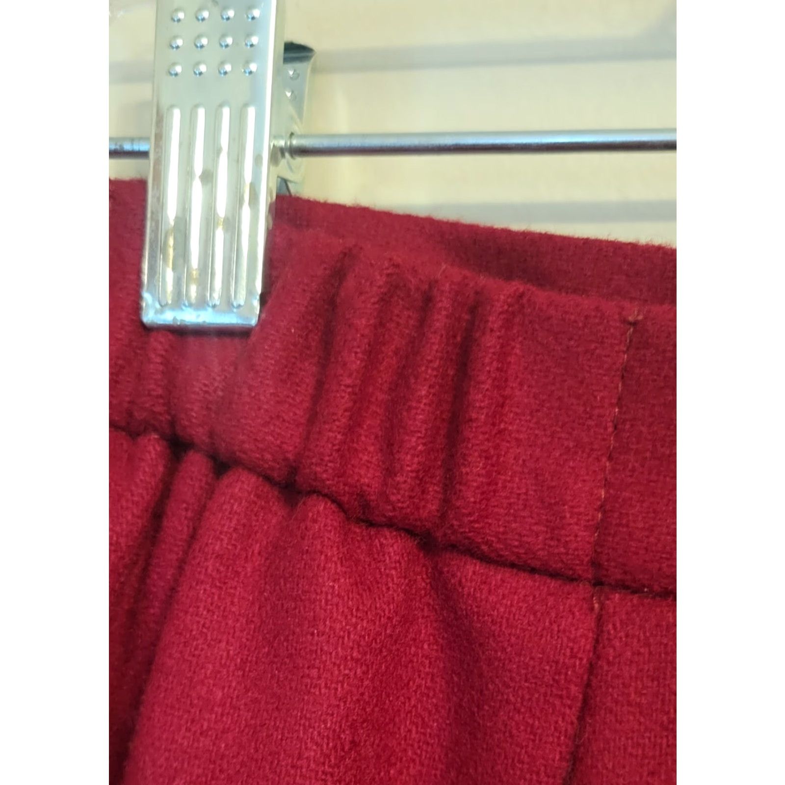 Vintage VINTAGE Koret Cranberry Wool A Line Skirt 6P Petite Woman Ladies 1970s SecretarY/Geek NA Size 28" / US 6 / IT 42 - 3 Thumbnail