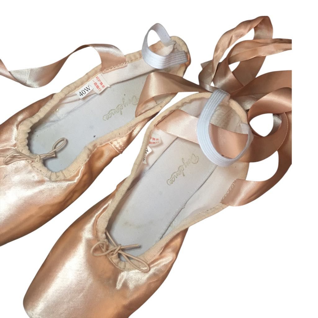 Other DayDance Ballet Pointe Dance Shoes Ribbon Ballerina Size 40 Size US 11 / IT 41 - 18 Thumbnail