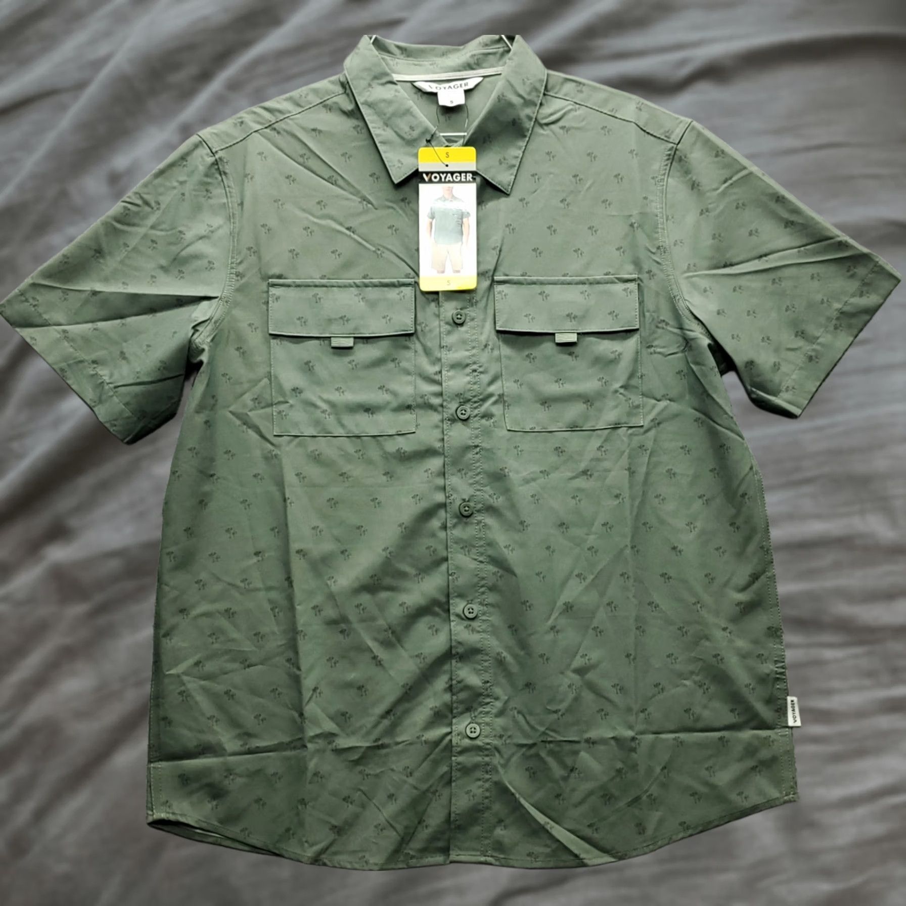 Vintage Voyager Button-Up Shirt: Mens Size S Green Tree Print Collared Camping Fishing Short Sleeve Size US S / EU 44-46 / 1 - 1 Thumbnail