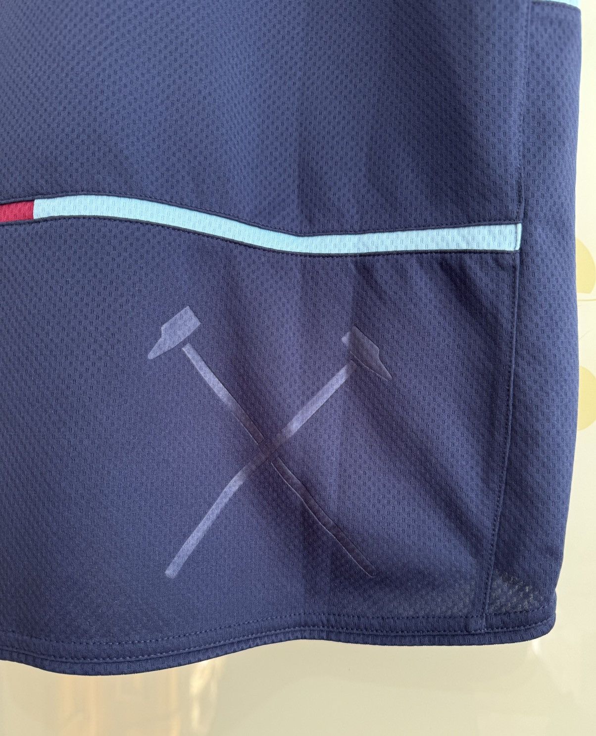 Umbro × Vintage West Ham United 2012-2013 Away Soccer Jersey Football Kit Size US S / EU 44-46 / 1 - 8 Thumbnail