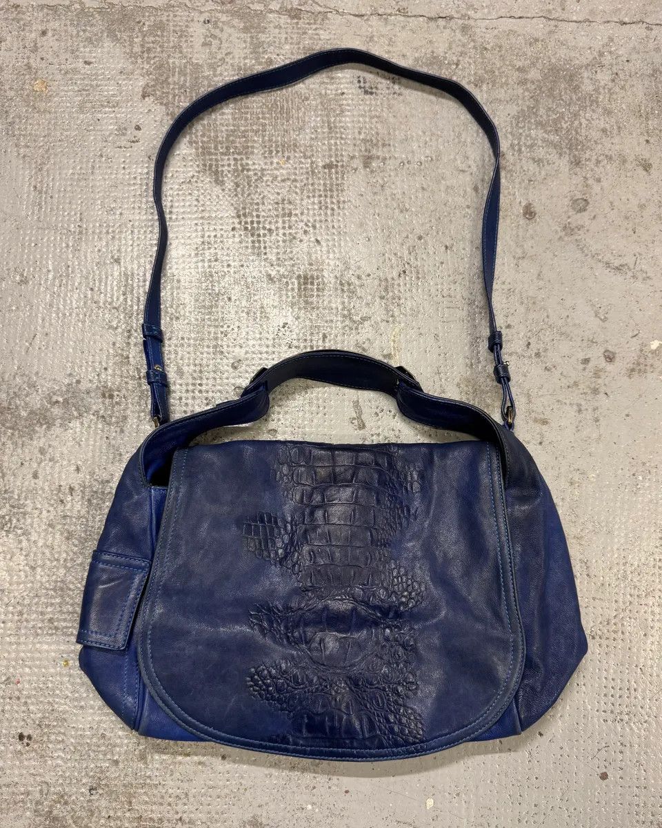 Roberto Cavalli 2000s Roberto Cavalli Blue Leather Crocodile Effect Handle Bag Size ONE SIZE - 1 Thumbnail