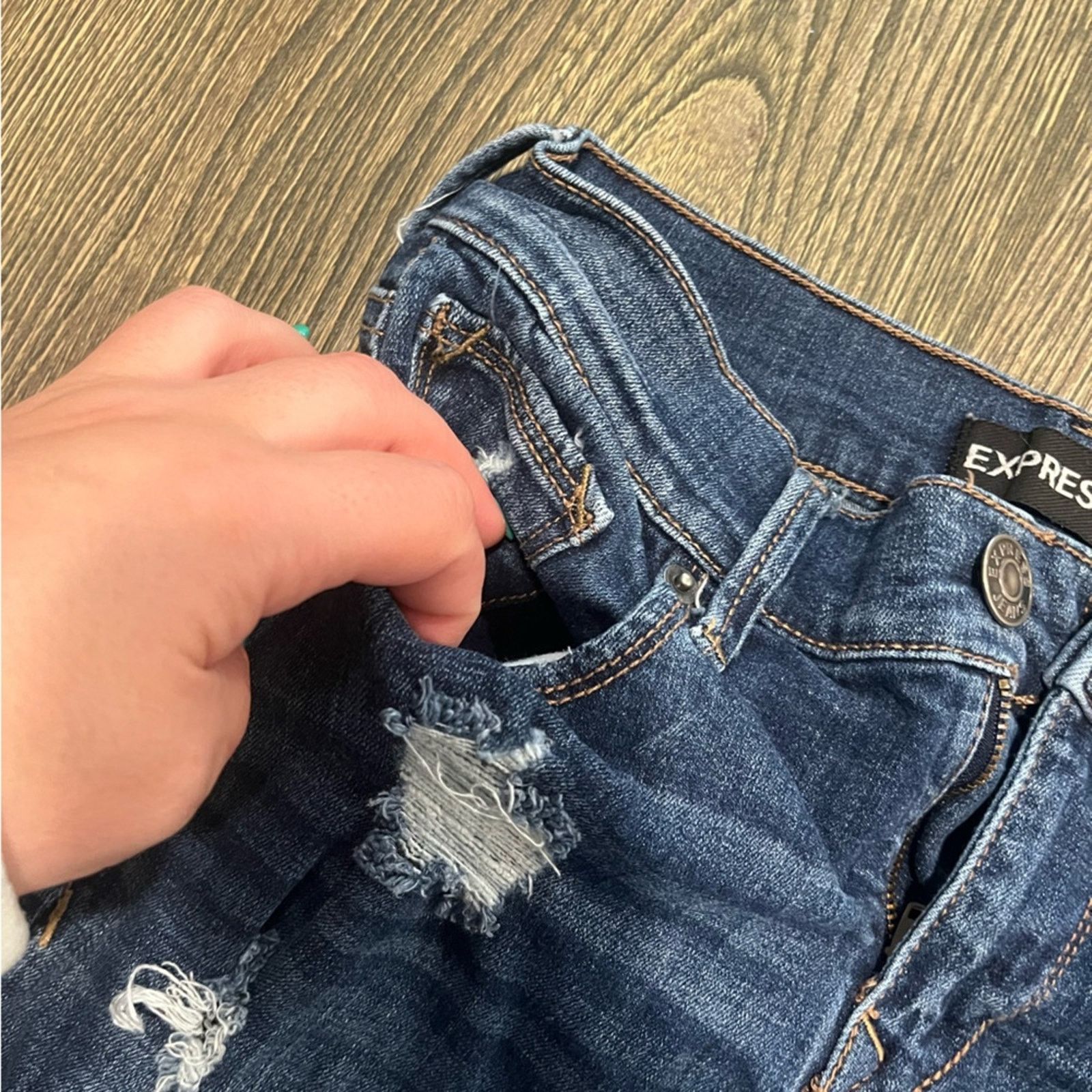 Express Express Jeans Mia Legging Mid-Rise Distressed Denim Size 2L Size 26" / US 2 / IT 38 - 6 Thumbnail