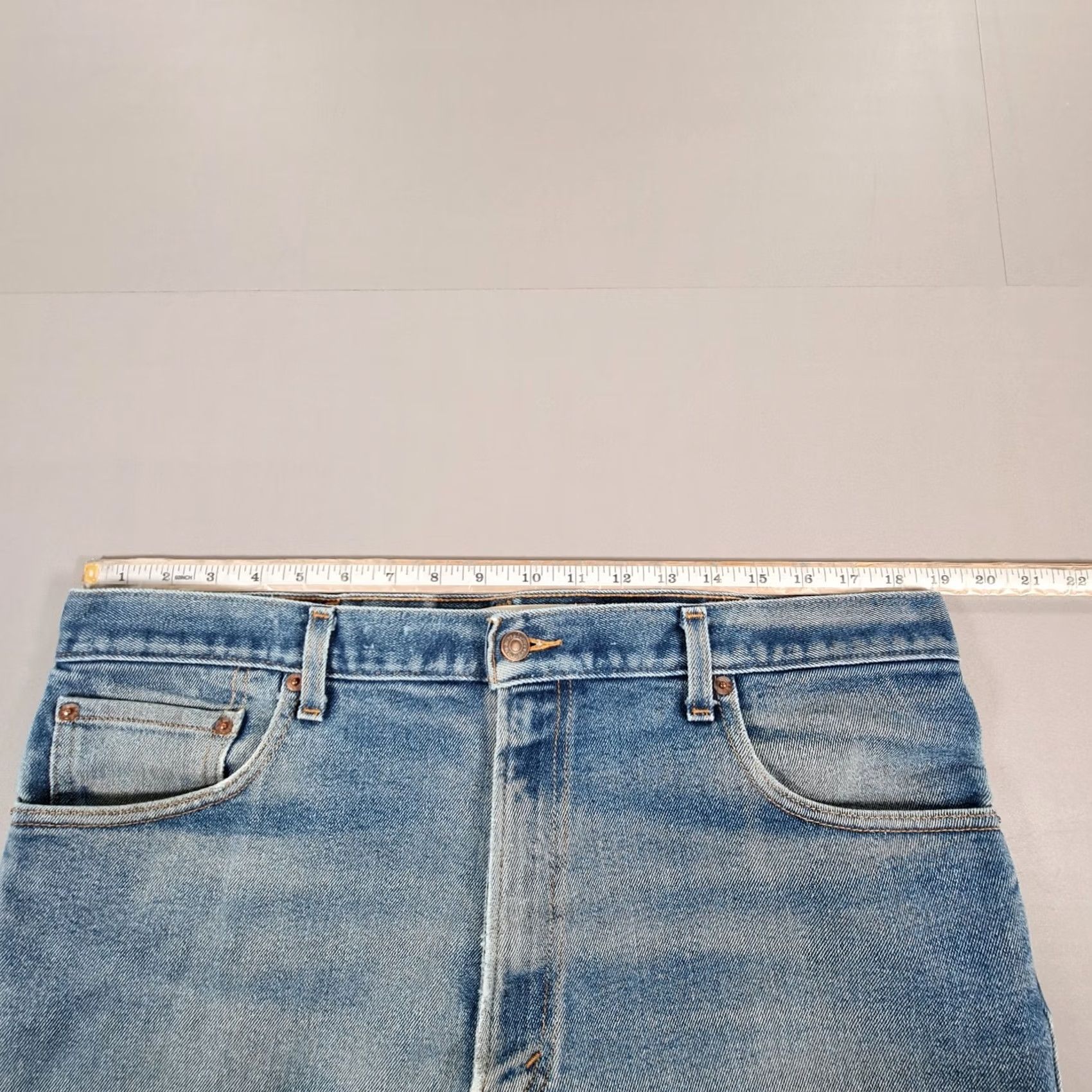 Levi's VINTAGE Levi's 517 Jeans Mens Blue W38 L29 Bootcut Zip Fly Durable Denim Regular 5-Pocket Mens Bootscut Size US 38 / EU 54 - 7 Thumbnail