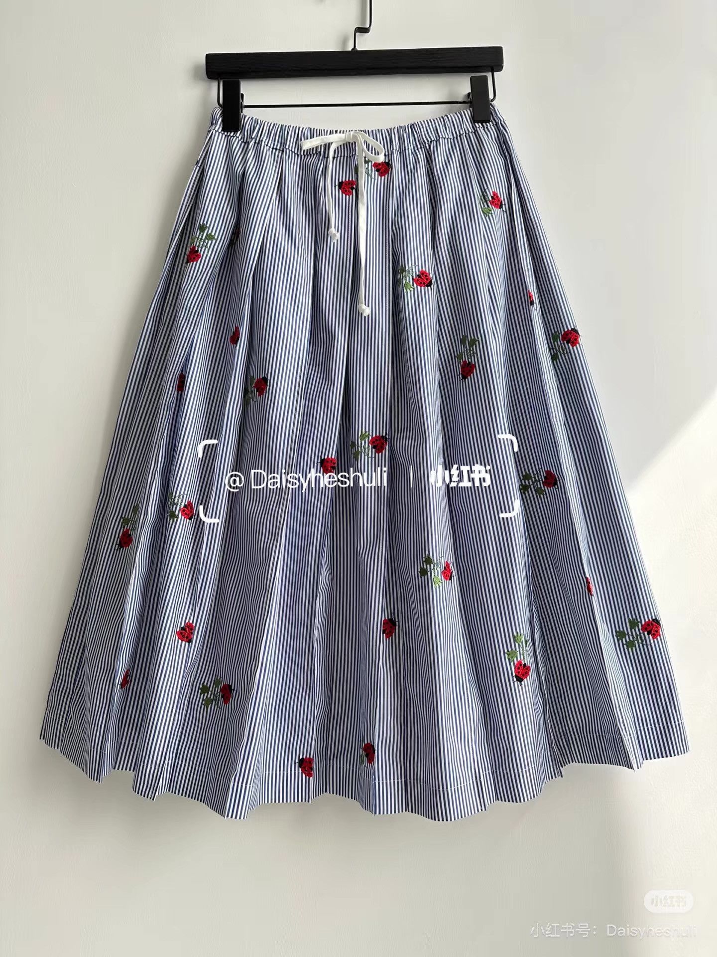 Comme des Garcons Comme des Garçons Tricot Beetle Embroidery Pleated Skirt。Ｑ24 Size 36" / US 14 / IT 50 - 1 Thumbnail