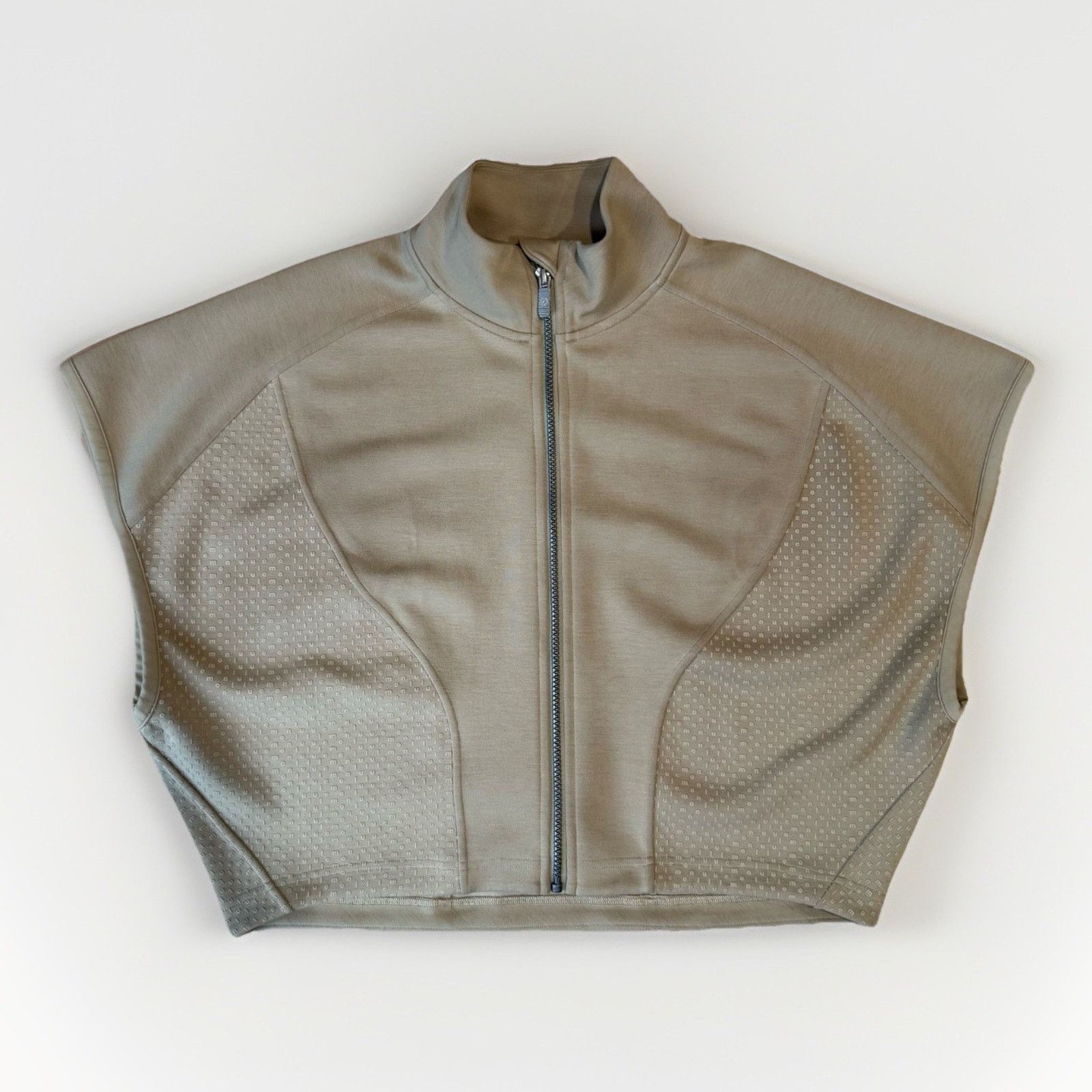 Lululemon Lululemon Embossed Panel Vest 6 Khaki Full Zip Gorpcore Size M / US 6-8 / IT 42-44 - 1 Thumbnail