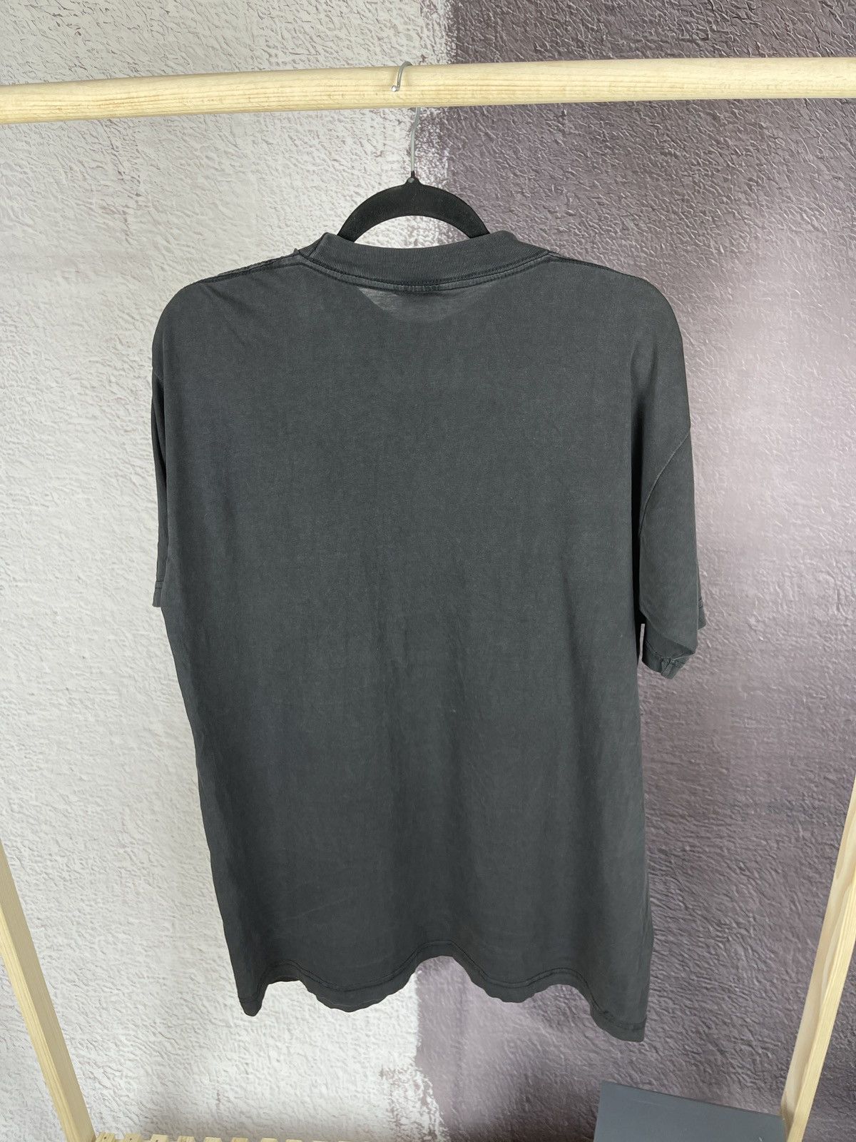 Band Tees Vintage 90s used distressed ornament print band tee shirt Size US M / EU 48-50 / 2 - 11 Thumbnail