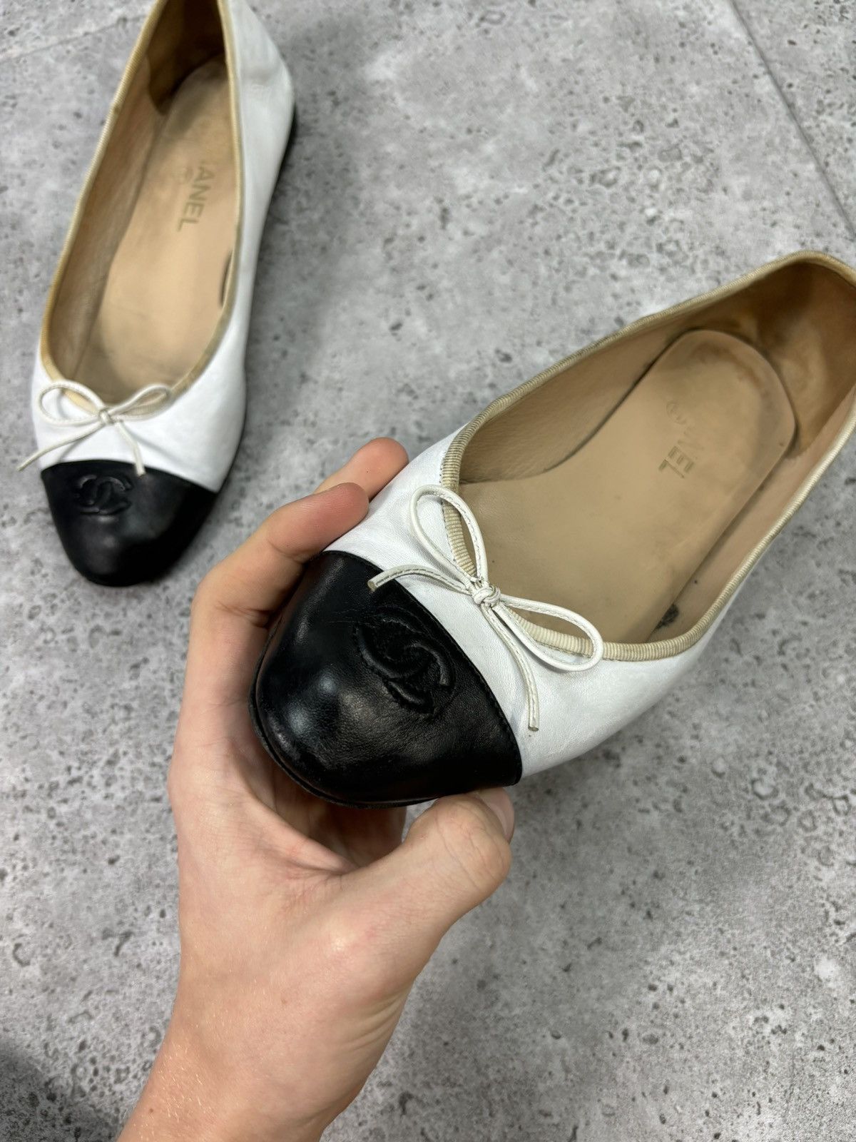 Chanel Chanel Lambskin & Patent Calfskin Ballet Flats Vintage 00s Size US 11 / IT 41 - 2 Thumbnail