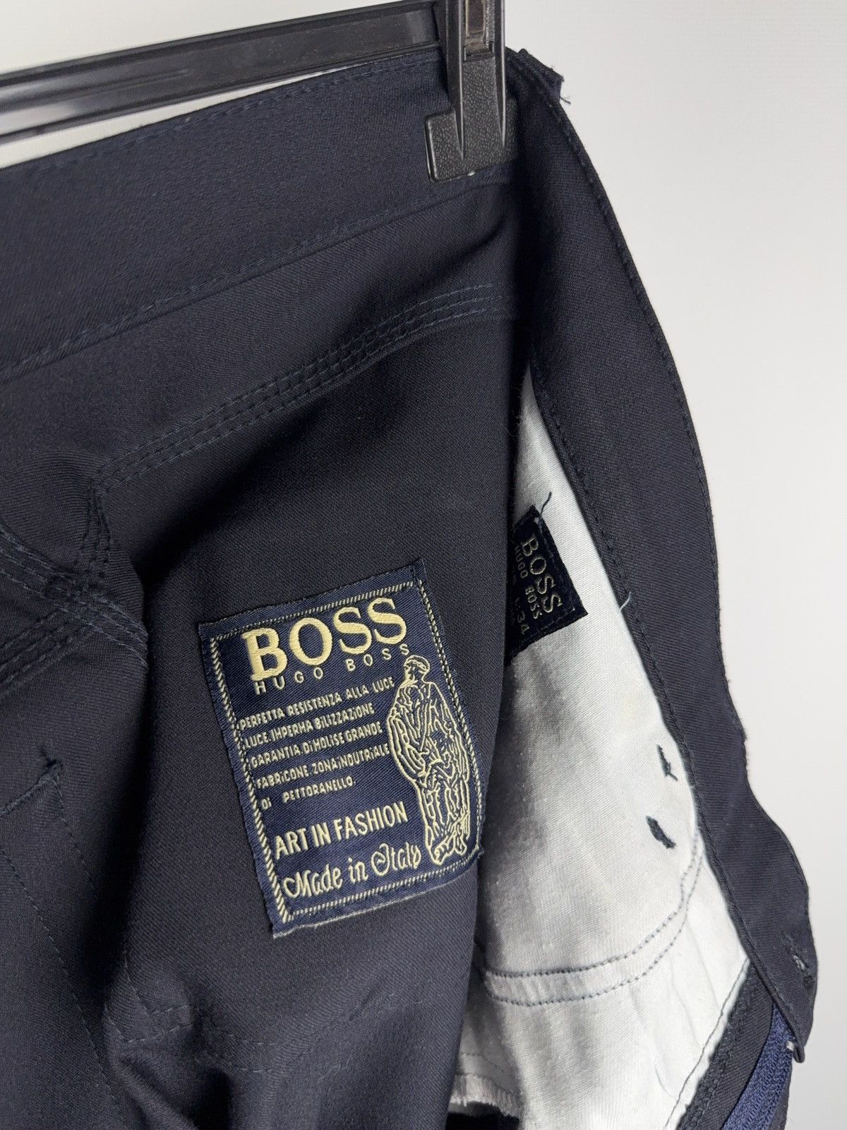 Hugo Boss Luxury Hugo Boss Italy Art in Fashion Cotton Straight Pants Size US 30 / EU 46 - 17 Thumbnail